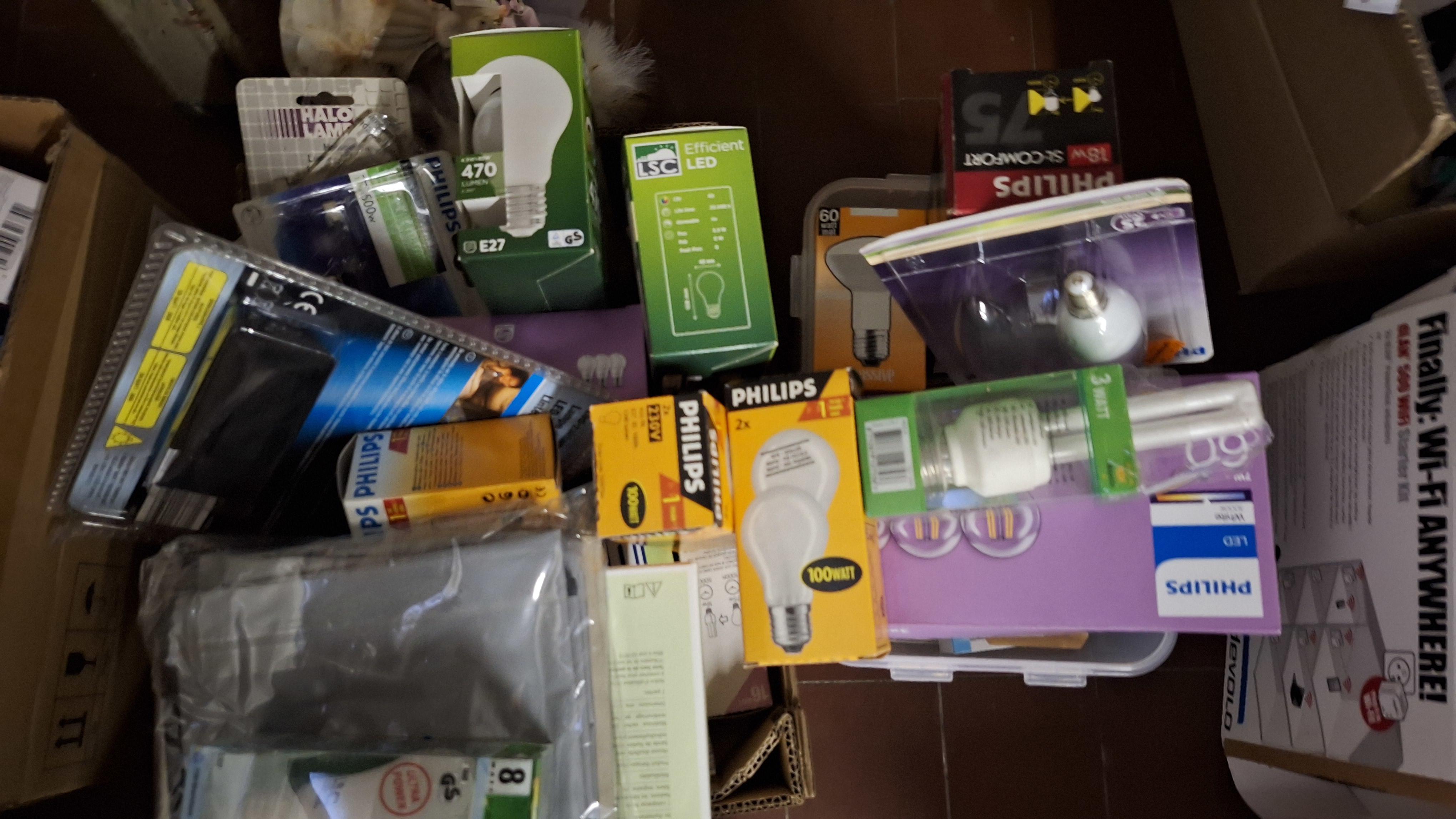Grote verzameling van diverse gloeilampen, spaarlampen en ledlampen van merken zoals Philips en Osram – foto 2 – kavel bij Goeiendeal, Houthalen-Helchteren