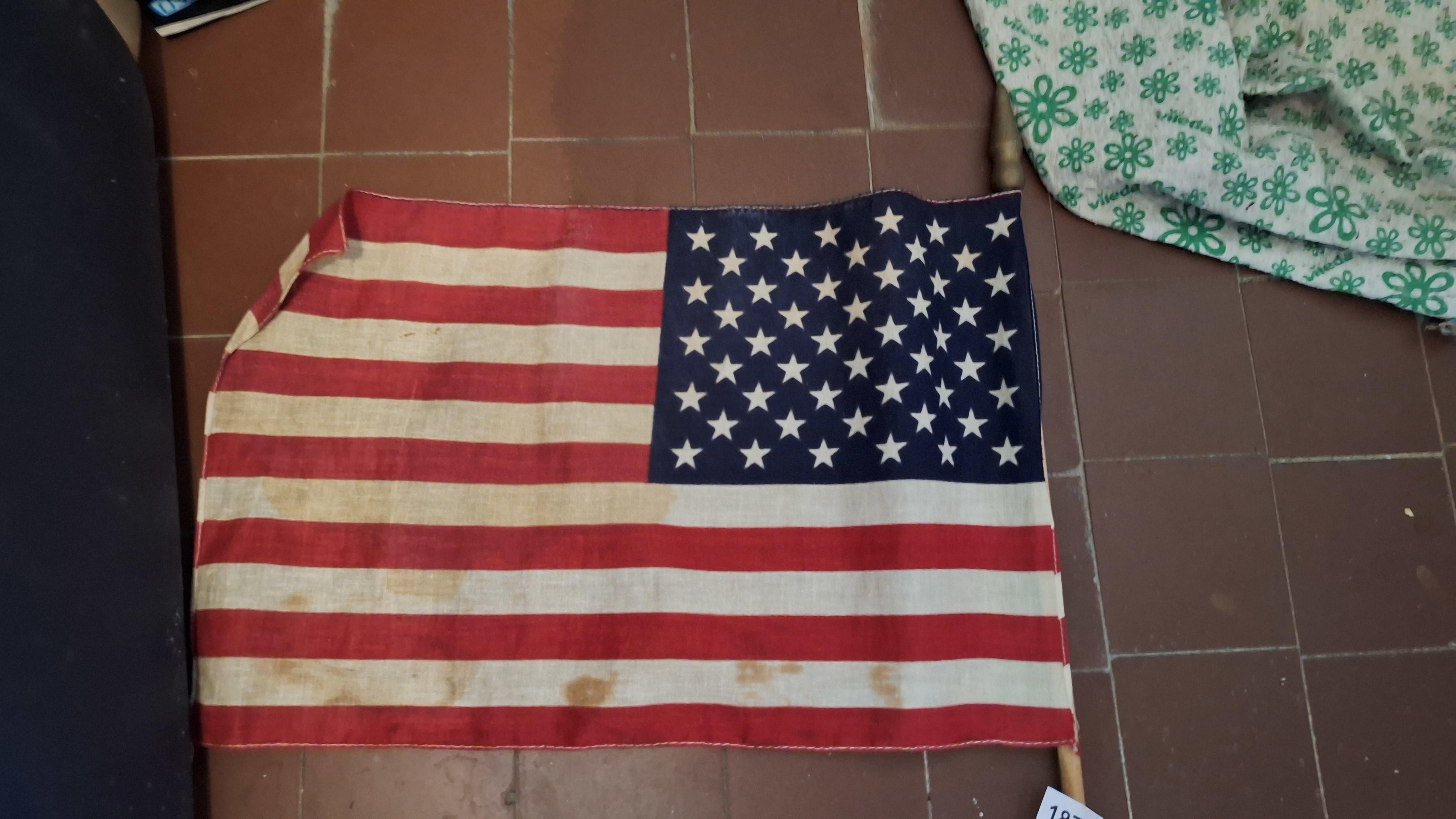 Stoffen vlag van de Verenigde Staten op een houten stokje – foto 2 – kavel bij Goeiendeal, Houthalen-Helchteren