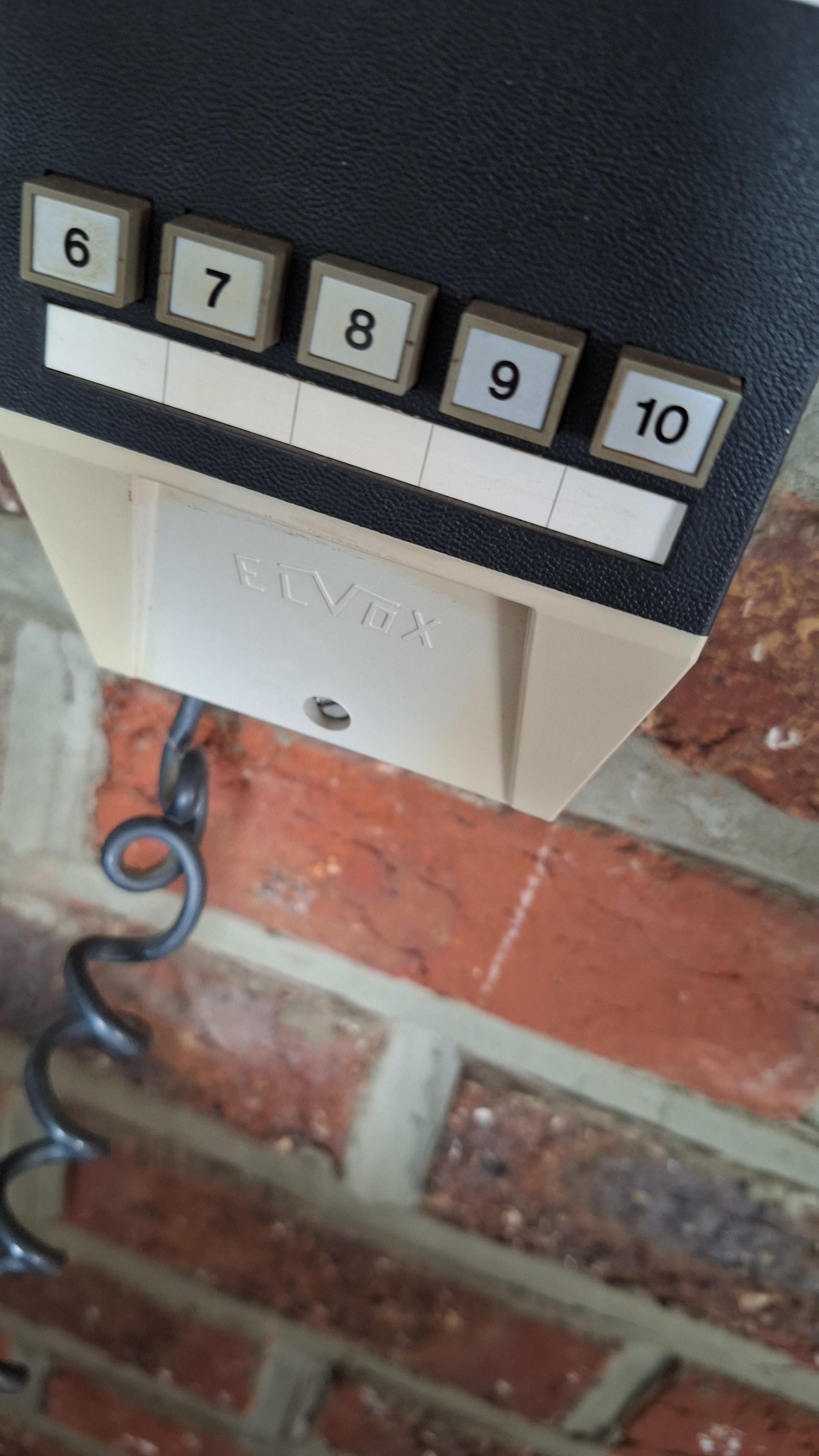 Klassieke beige wandtelefoon zelf te demonteren – foto 3 – kavel bij Goeiendeal, Houthalen-Helchteren