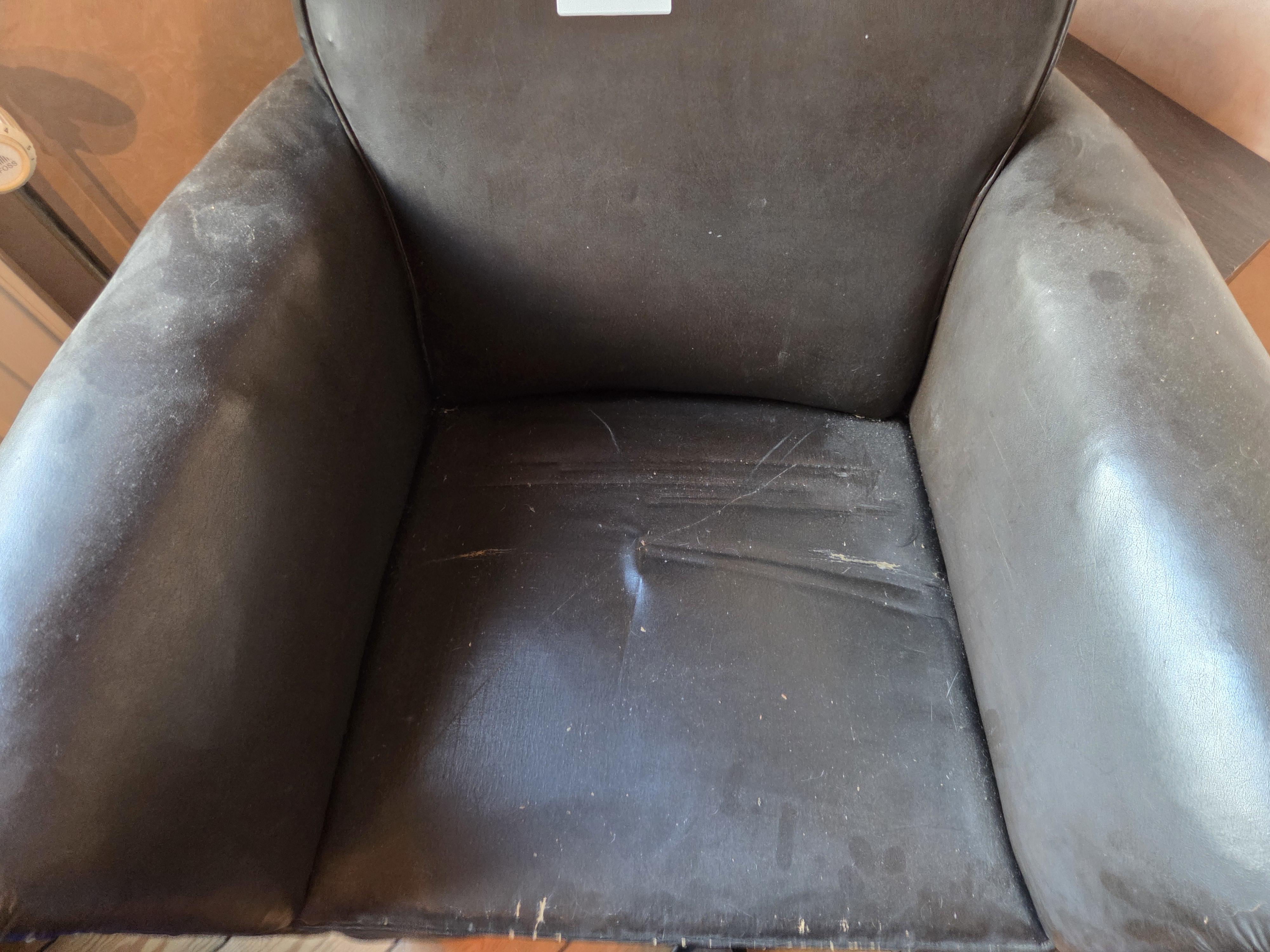 Klassieke clubfauteuil lot 10 – foto 3 – kavel bij Goeiendeal, Jette