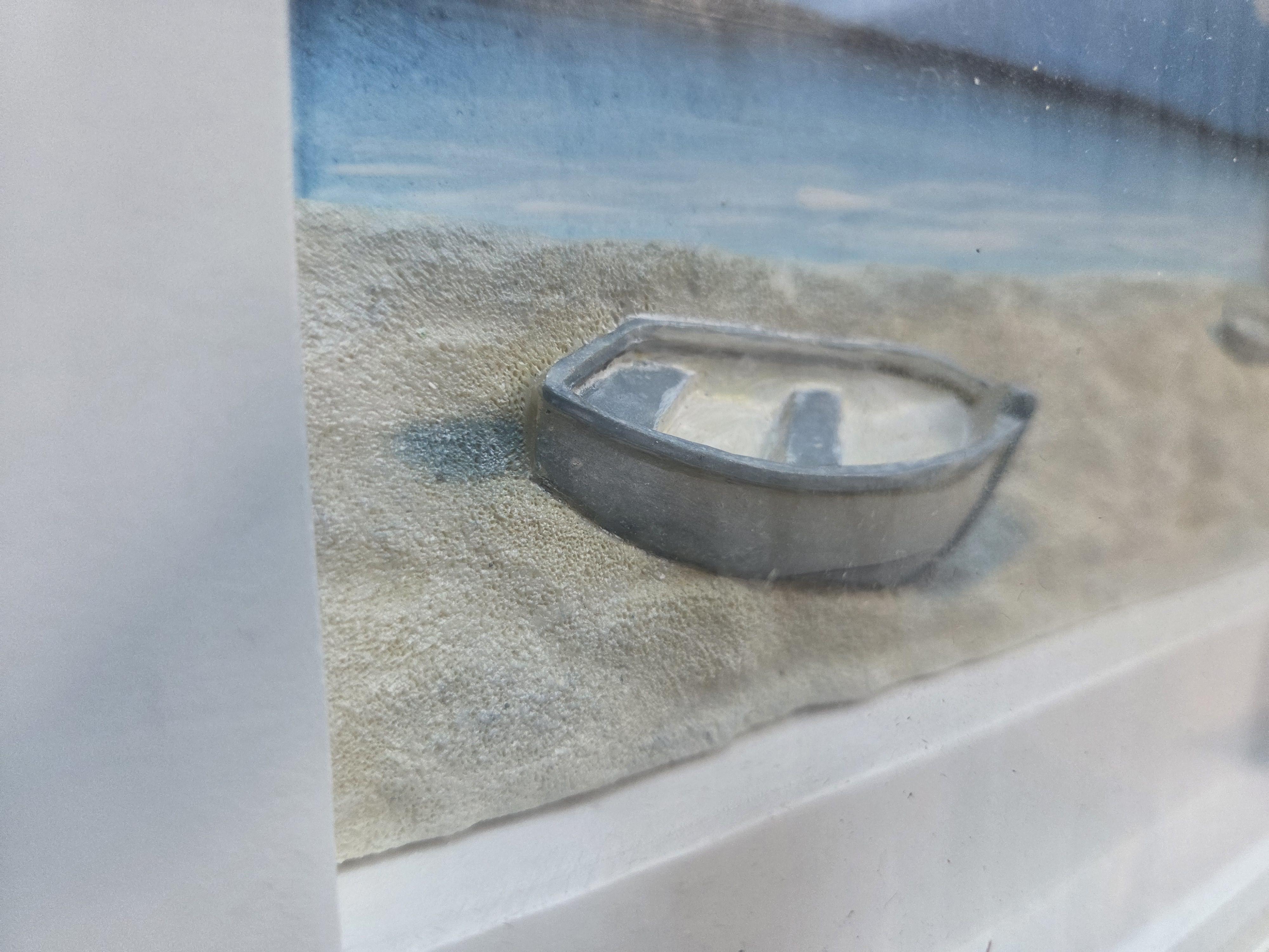 Set van twee ingekaderde maritieme kunstwerken met zeilschepen en boten op het strand lot 25 – foto 4 – kavel bij Goeiendeal, Jette