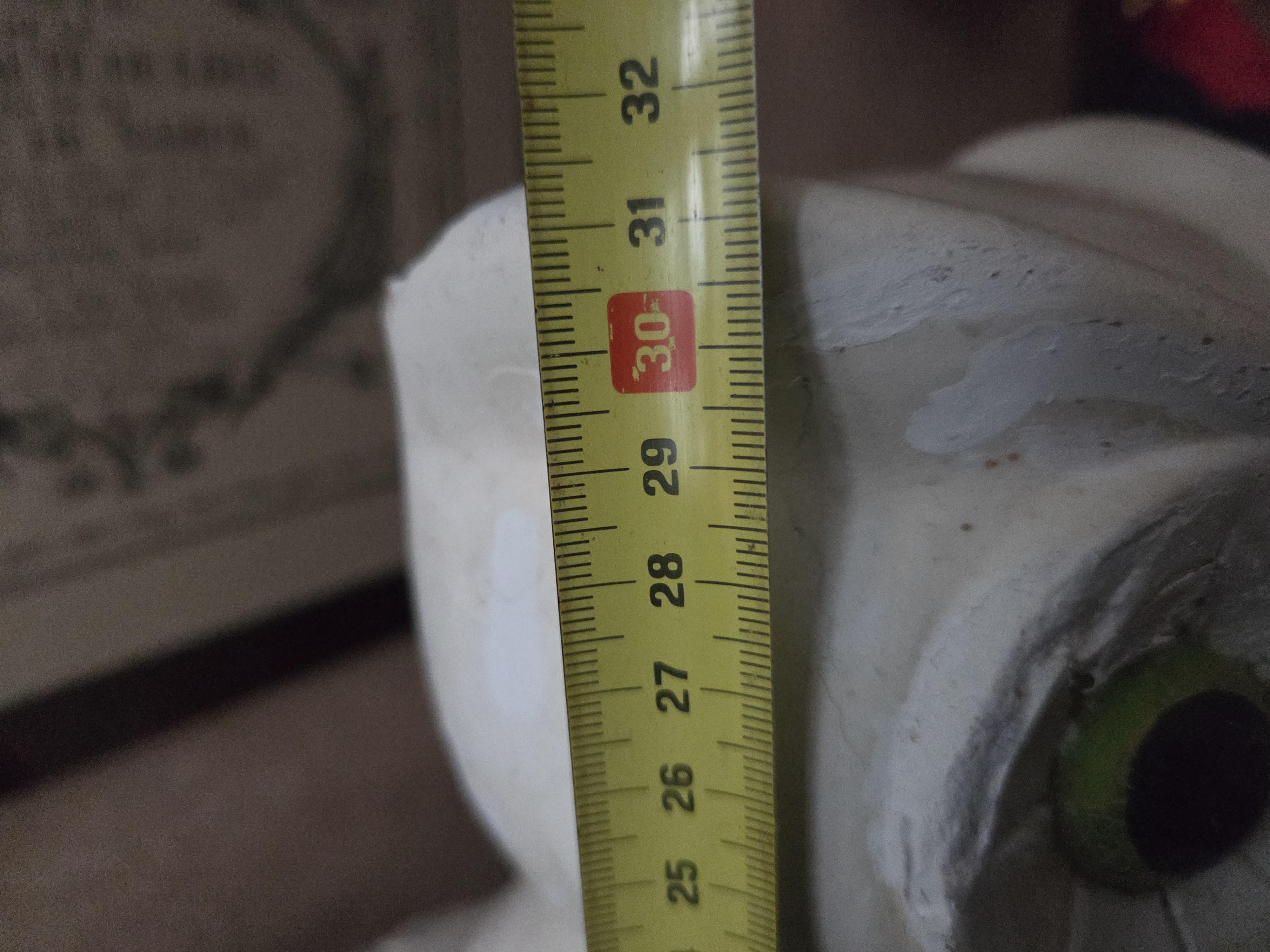 Set van 2 diverse uilenbeeldjes bestaande uit een groter wit exemplaar en een kleiner zittend uiltje lot 76 – foto 2 – kavel bij Goeiendeal, Jette