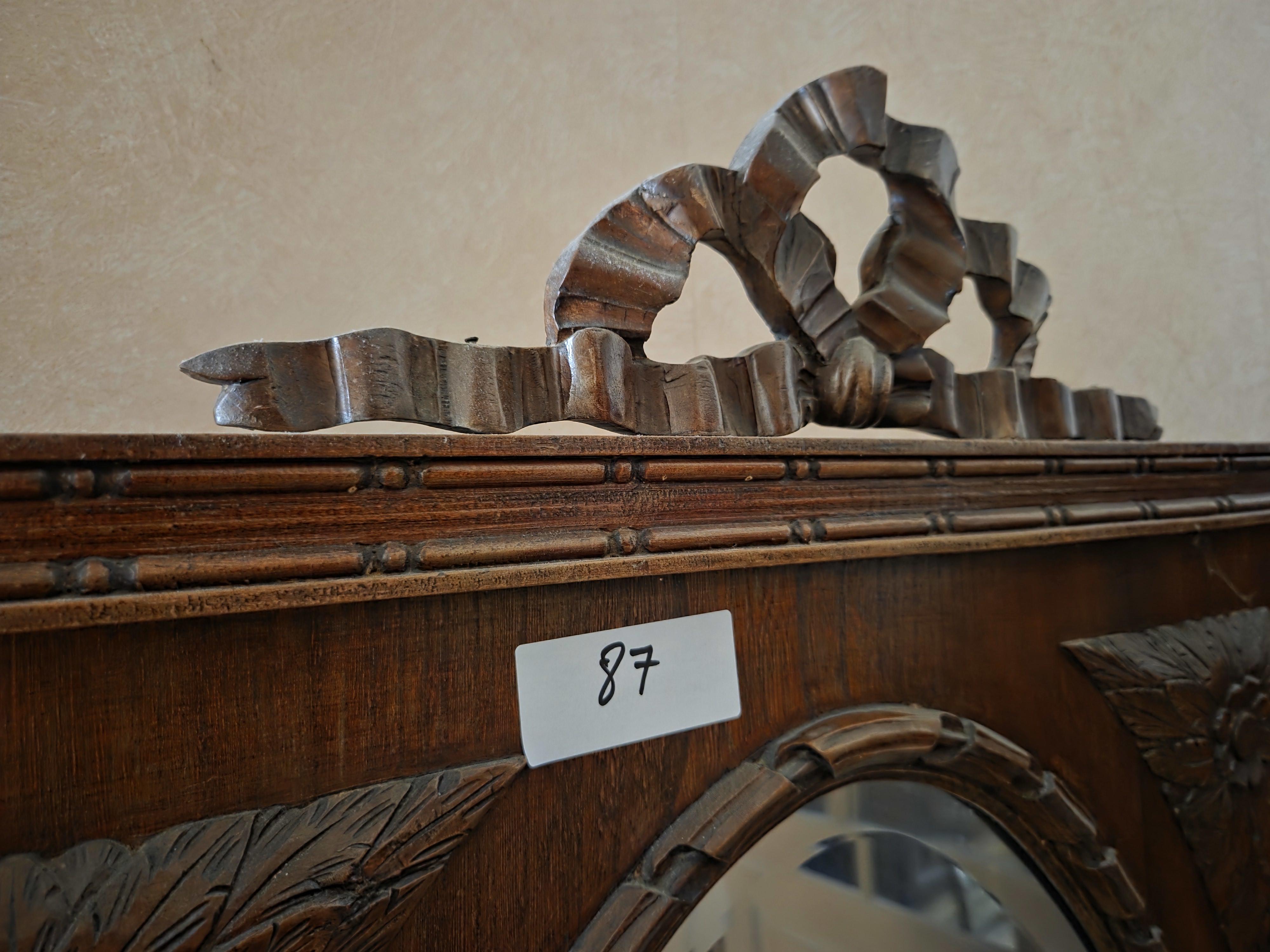 Driedelig kamerscherm met grote ovale passpiegels en florale houtsnijwerkdetails lot 87 – foto 2 – kavel bij Goeiendeal, Jette