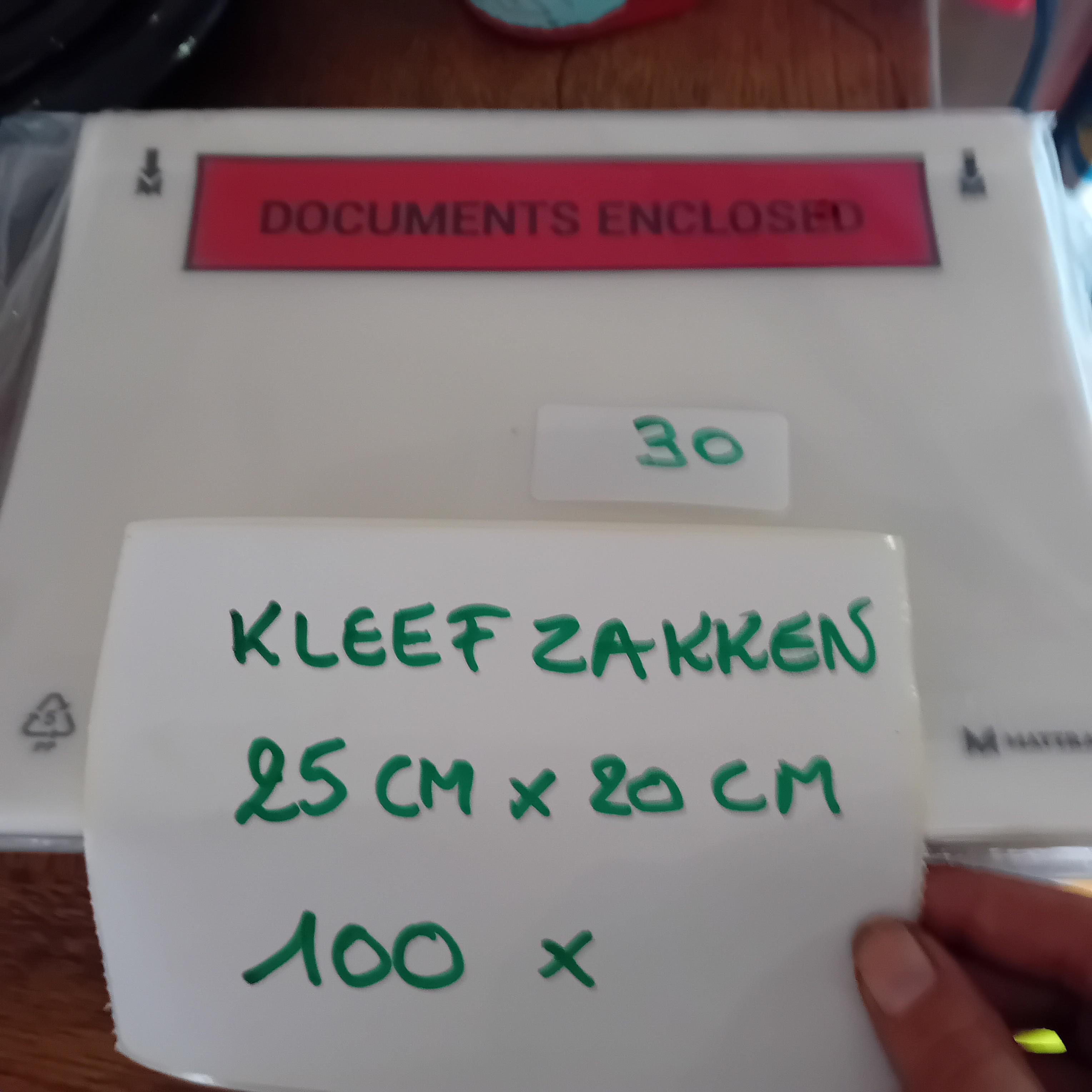 Pak van 100 zelfklevende paklijsten / kleefzakken "Documents Enclosed" (25 cm x 20 cm) lot 30 – kavel bij Goeiendeal, Lommel