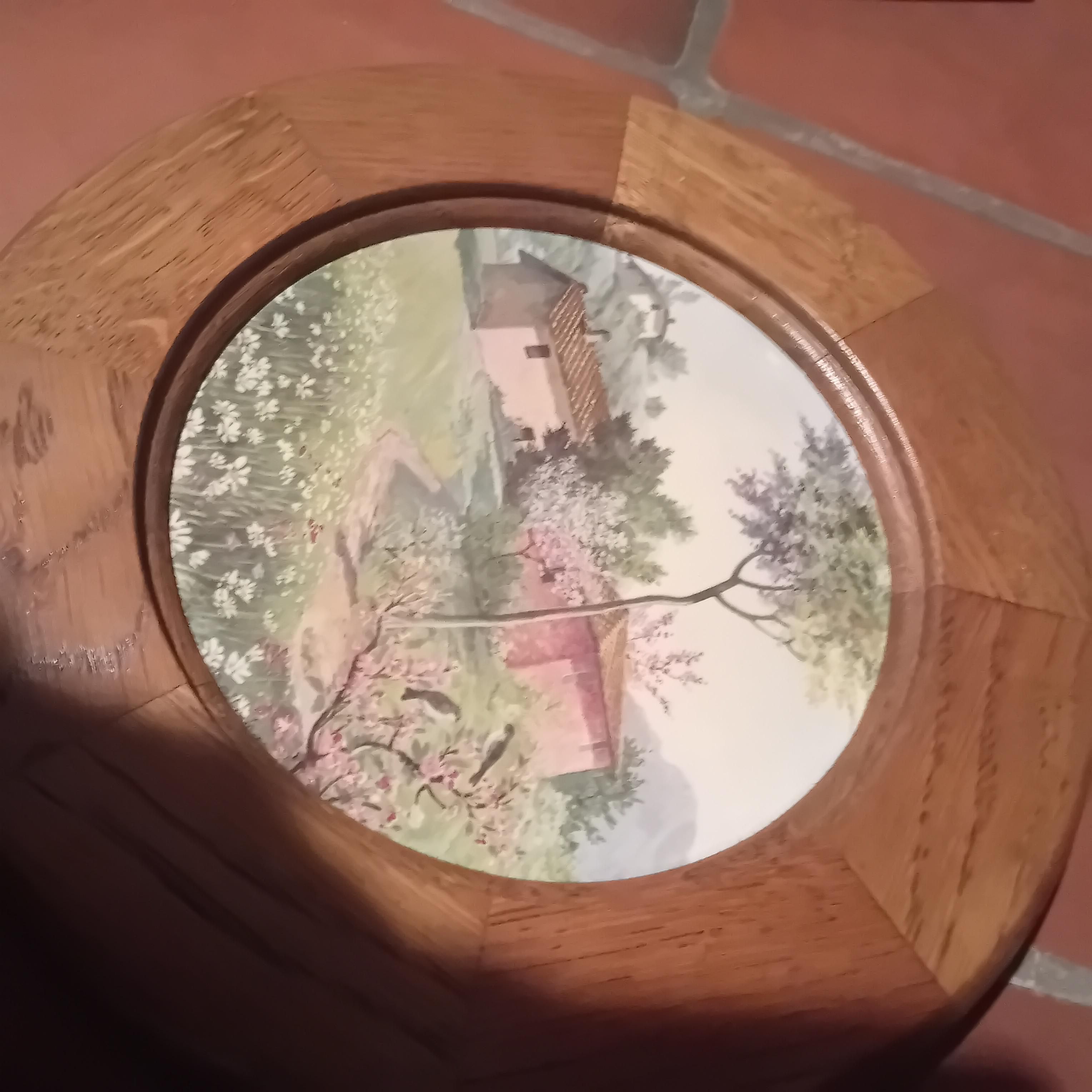 Set van 4 ronde wandborden met een houten omlijsting en diverse getekende natuur-en landschapstaferelen lot 27 – kavel bij Goeiendeal, Lommel