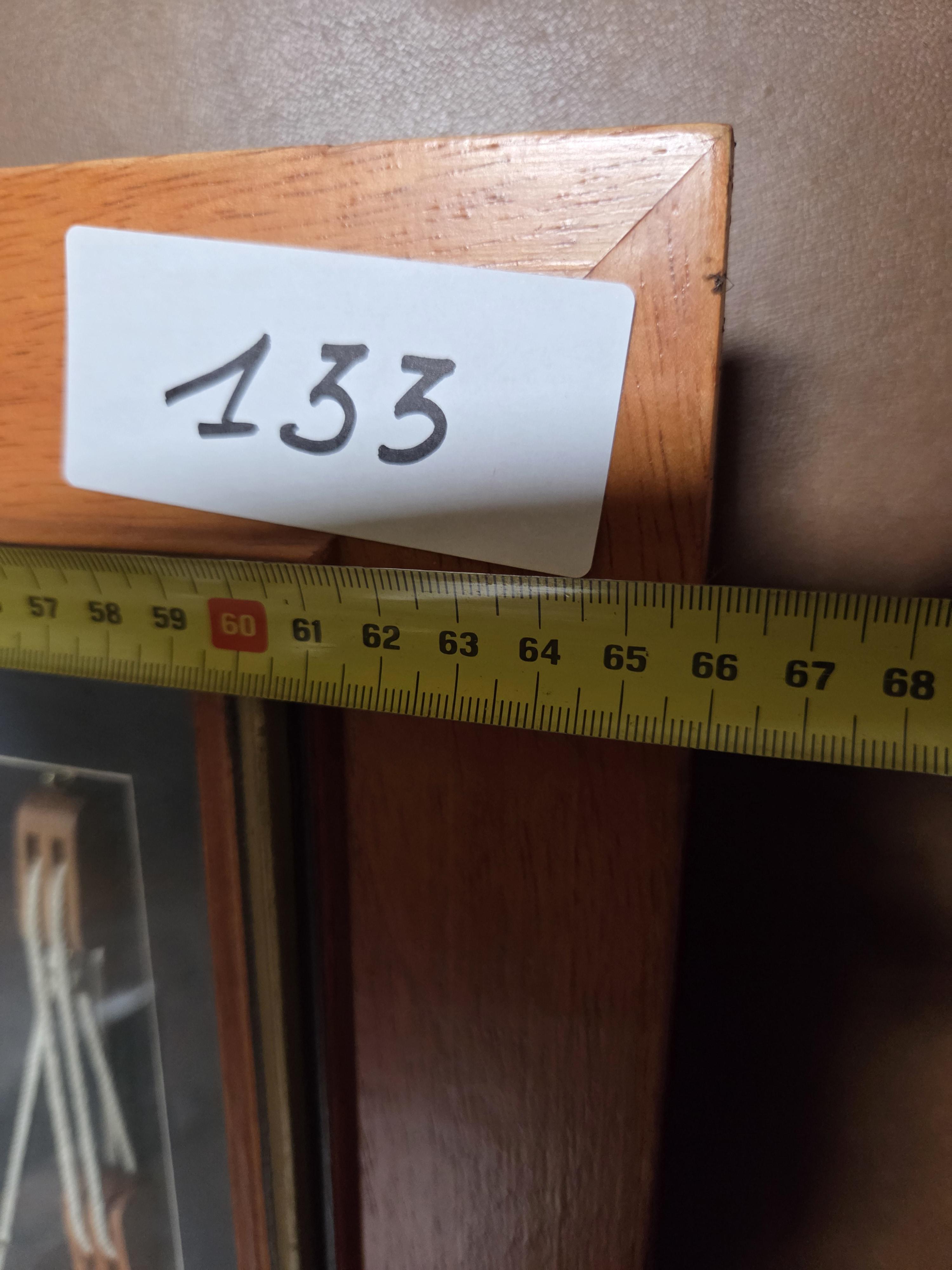 Groot maritiem knopenbord met diverse soorten zeemansknopen en een miniatuur zeilboot – Lot 133 – foto 4 – kavel bij Goeiendeal, Jette