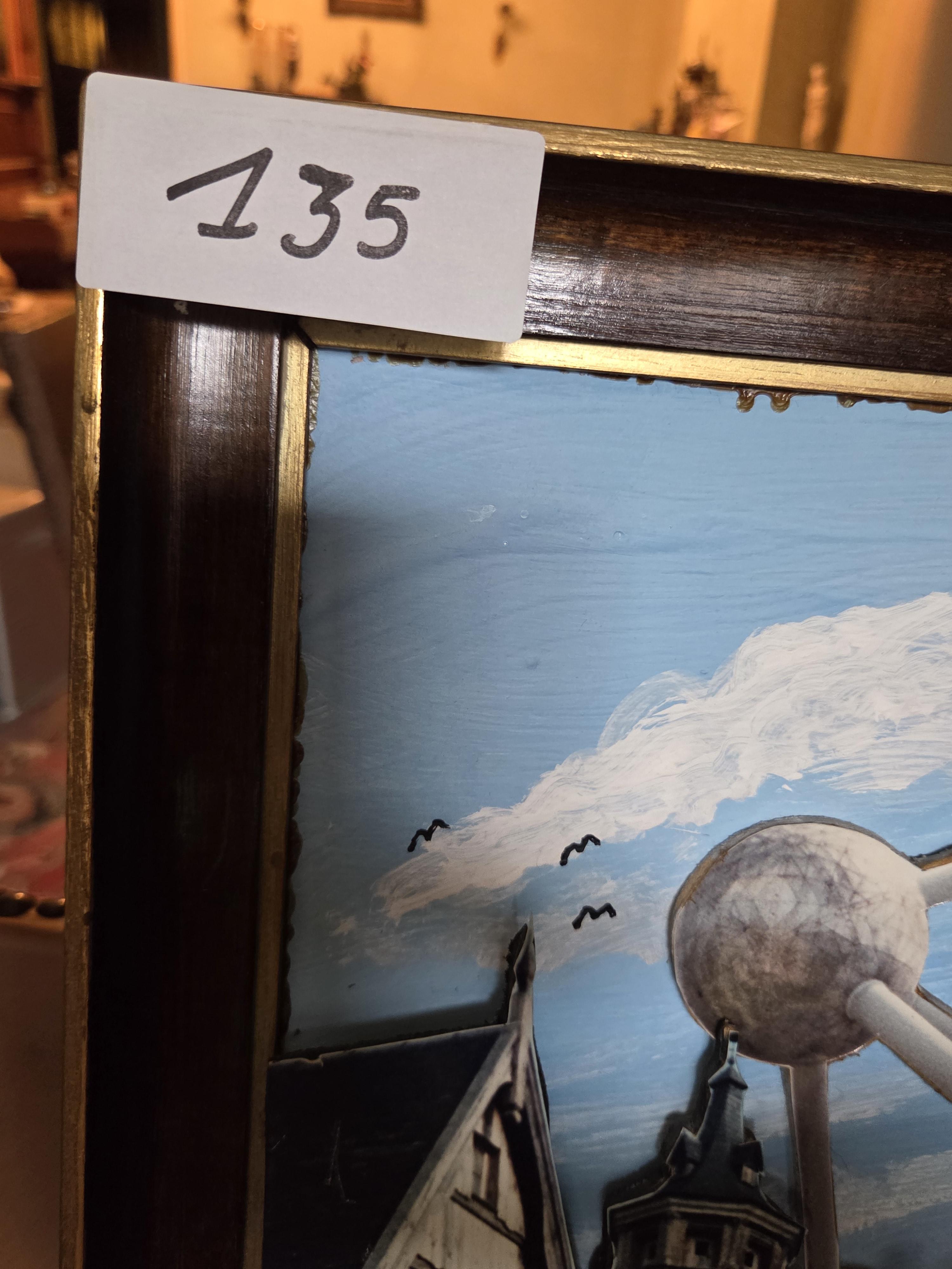 Gekleurde kunstzinnige collage met een man in wit pak, het Atomium en Belgische vlaggen, gedateerd 1998 – Lot 135 – foto 2 – kavel bij Goeiendeal, Jette