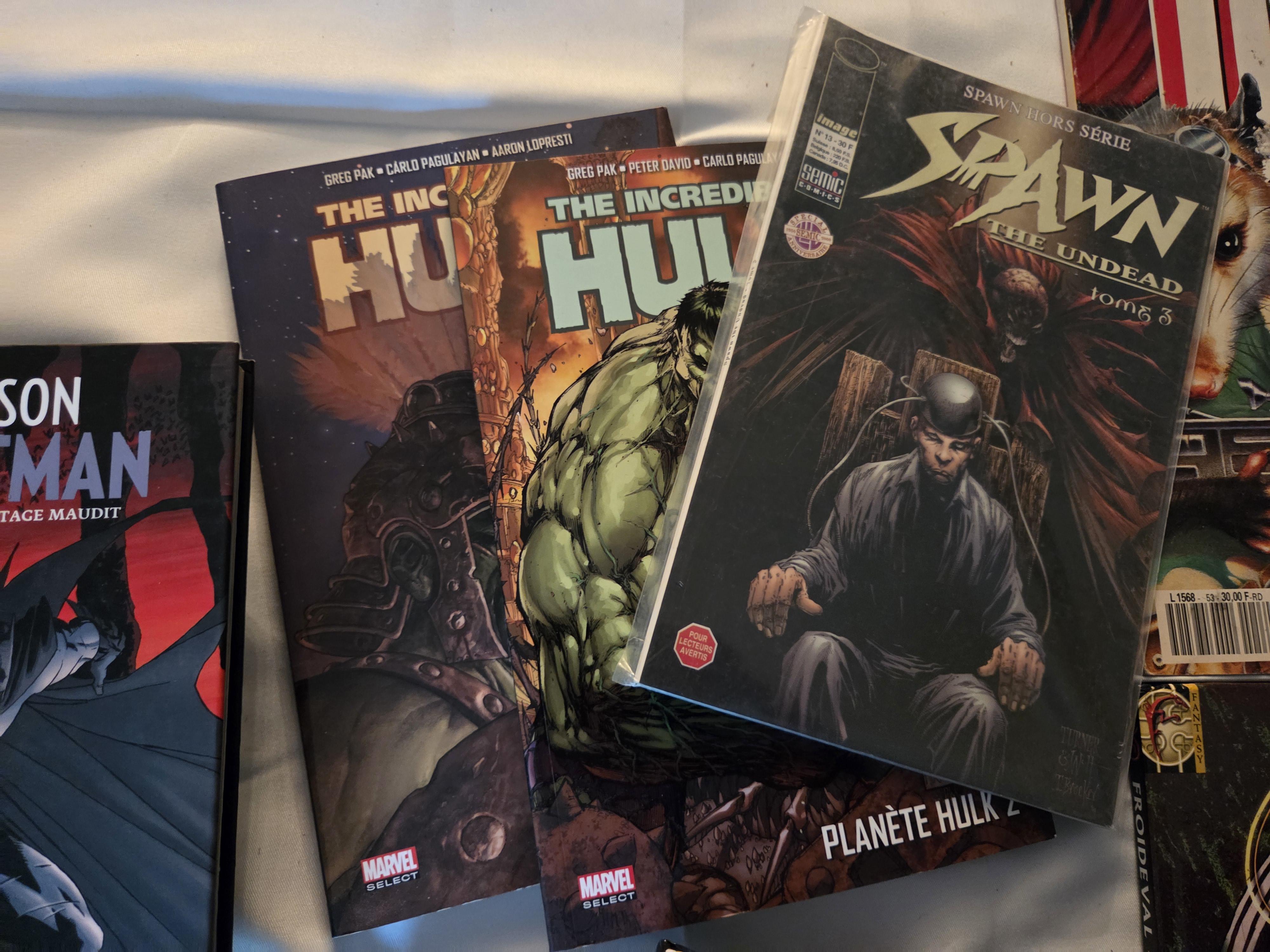 Verzameling comics van diverse reeksen, waaronder Claudia Chevalier Vampire, 666, Batman, The Incredible Hulk, Spawn en USA Magazine – Lot 142 – foto 3 – kavel bij Goeiendeal, Jett