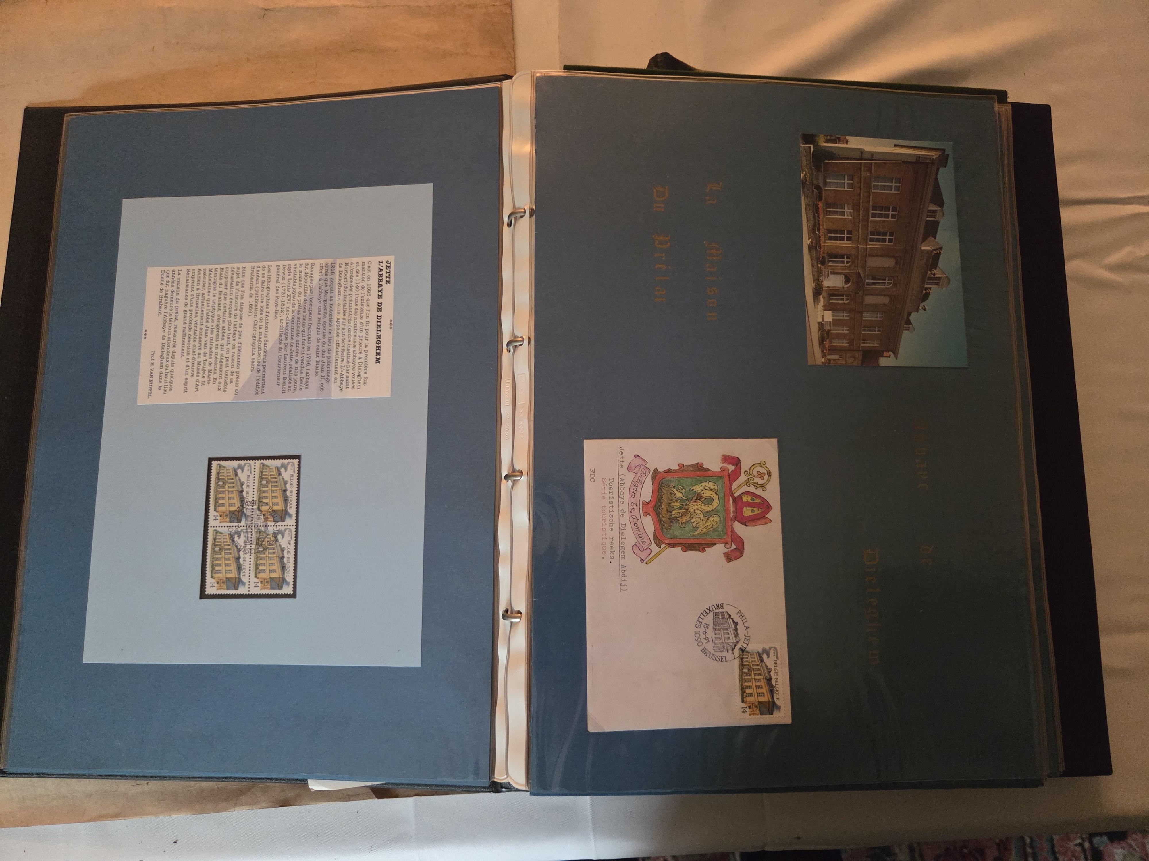 Twee zwarte mappen gevuld met documenten en herdenkingskaarten – Lot 166 – foto 3 – kavel bij Goeiendeal, Jette