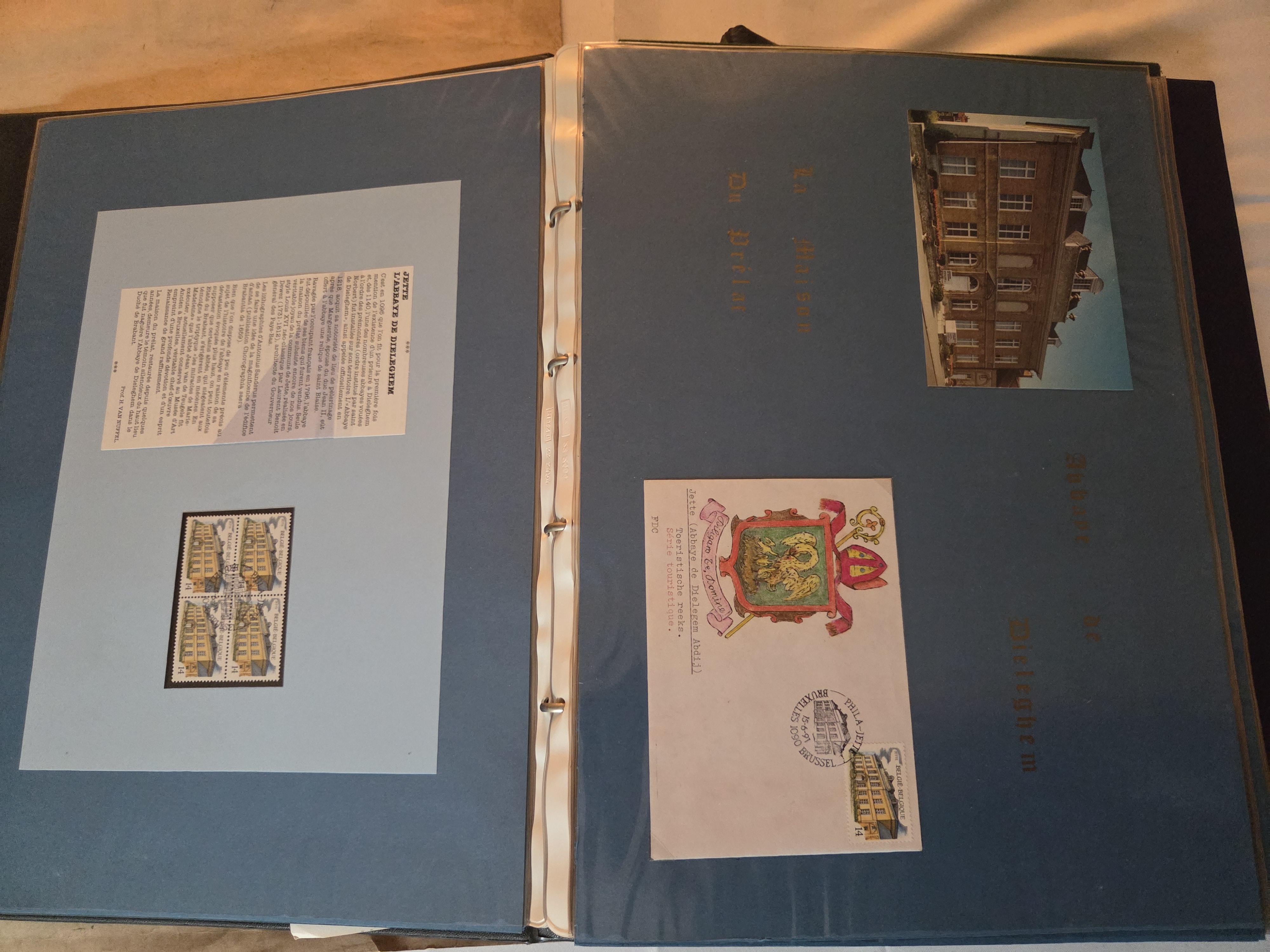 Twee zwarte mappen gevuld met documenten en herdenkingskaarten – Lot 166 – foto 4 – kavel bij Goeiendeal, Jette