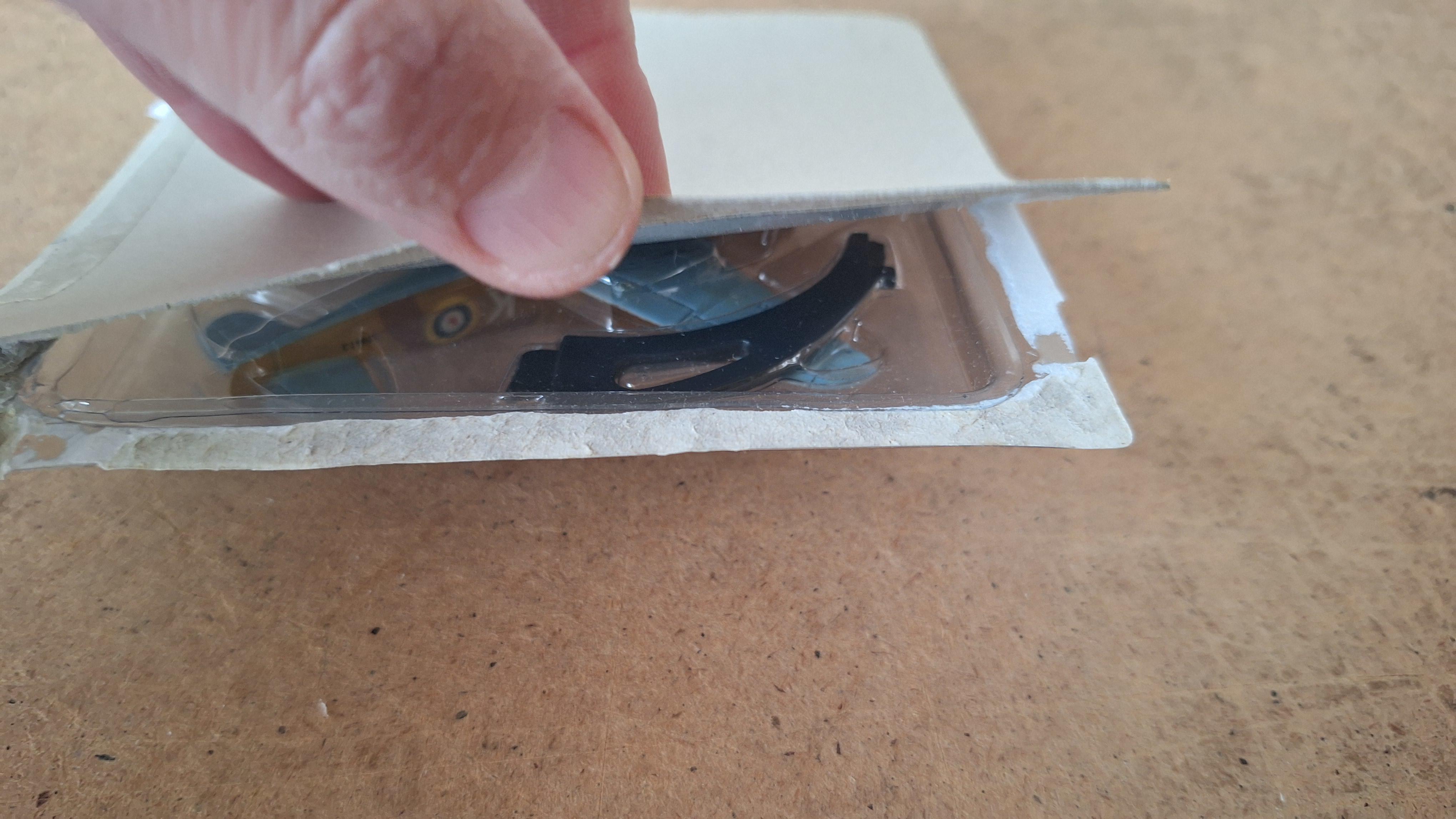 Modelvliegtuig Hawker Hurricane Mk II - "Avion en Metal" Editie – foto 2 – kavel bij Goeiendeal