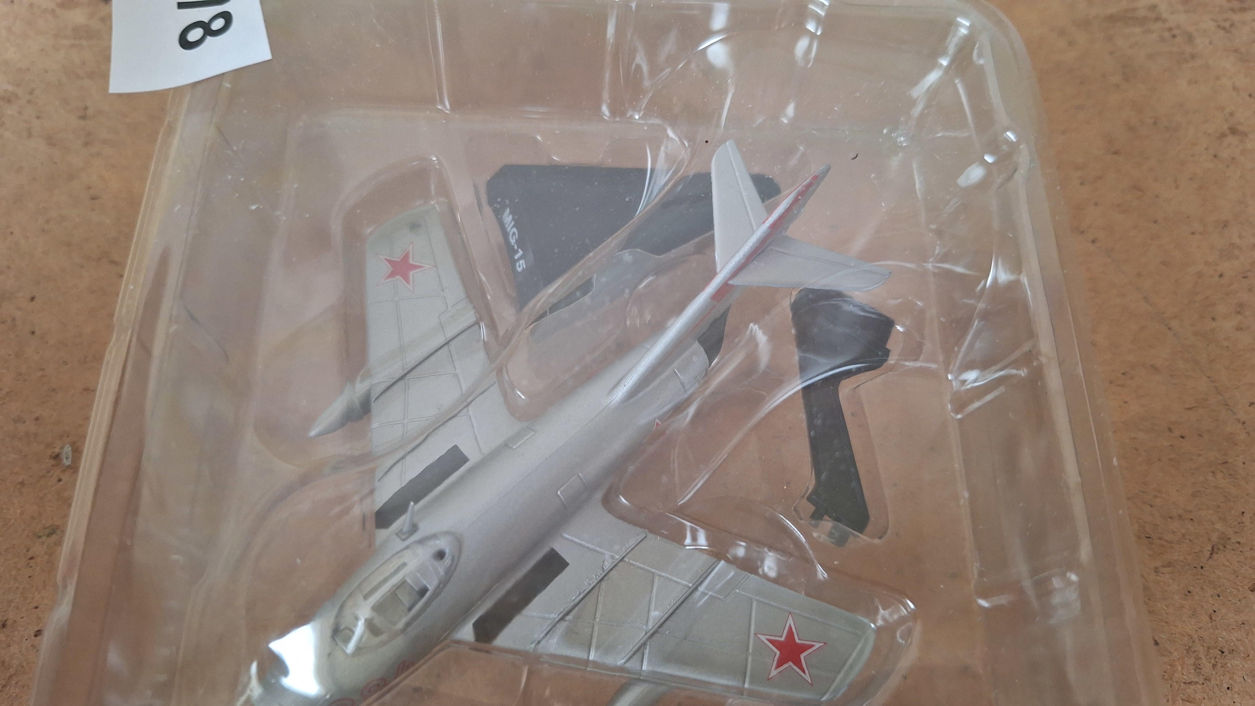 Modelstraaljager MiG-15 - IXO / Altaya – foto 2 – kavel bij Goeiendeal