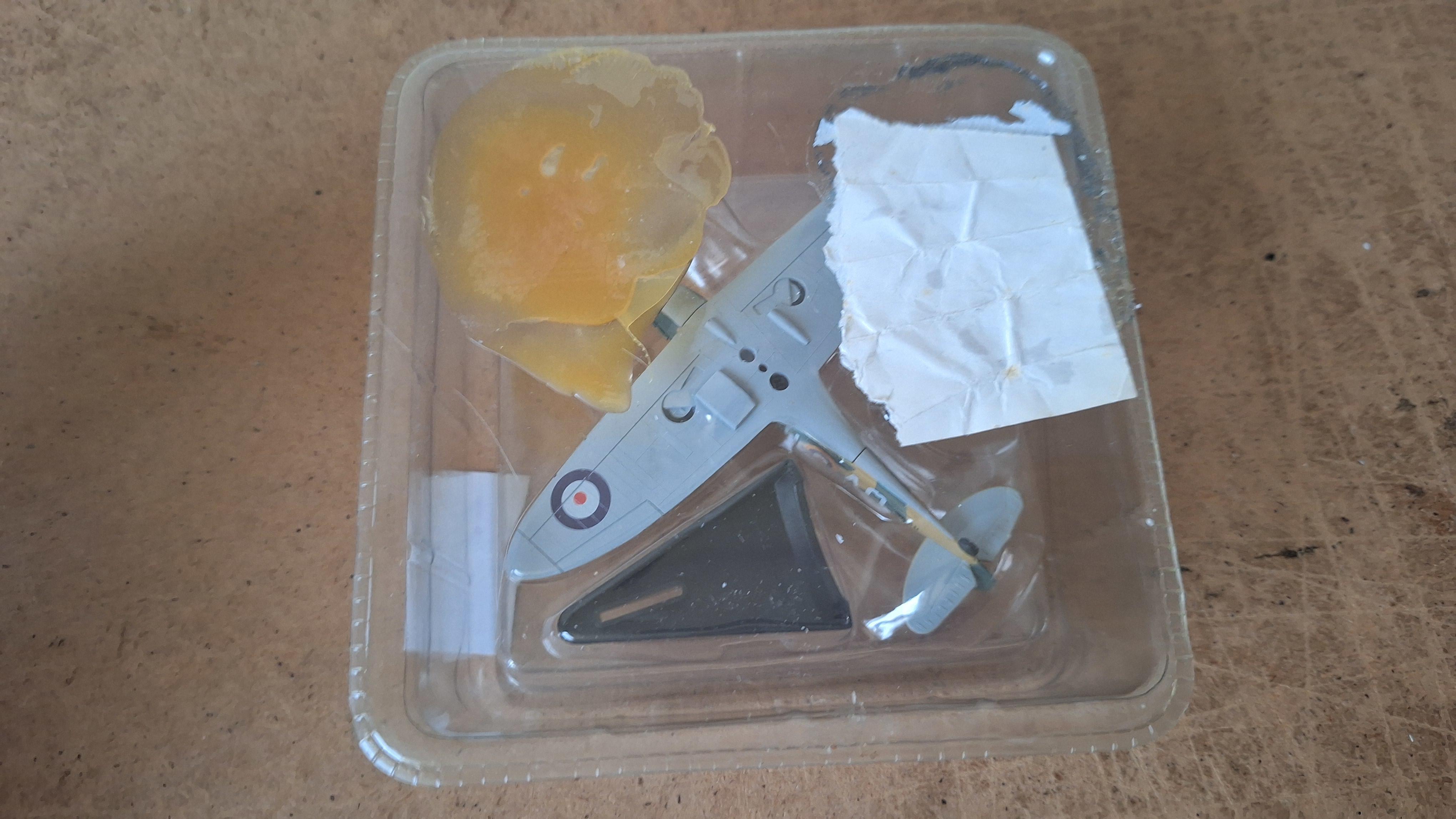 Modelvliegtuig Supermarine Spitfire Mk Vb - IXO / Altaya – foto 4 – kavel bij Goeiendeal