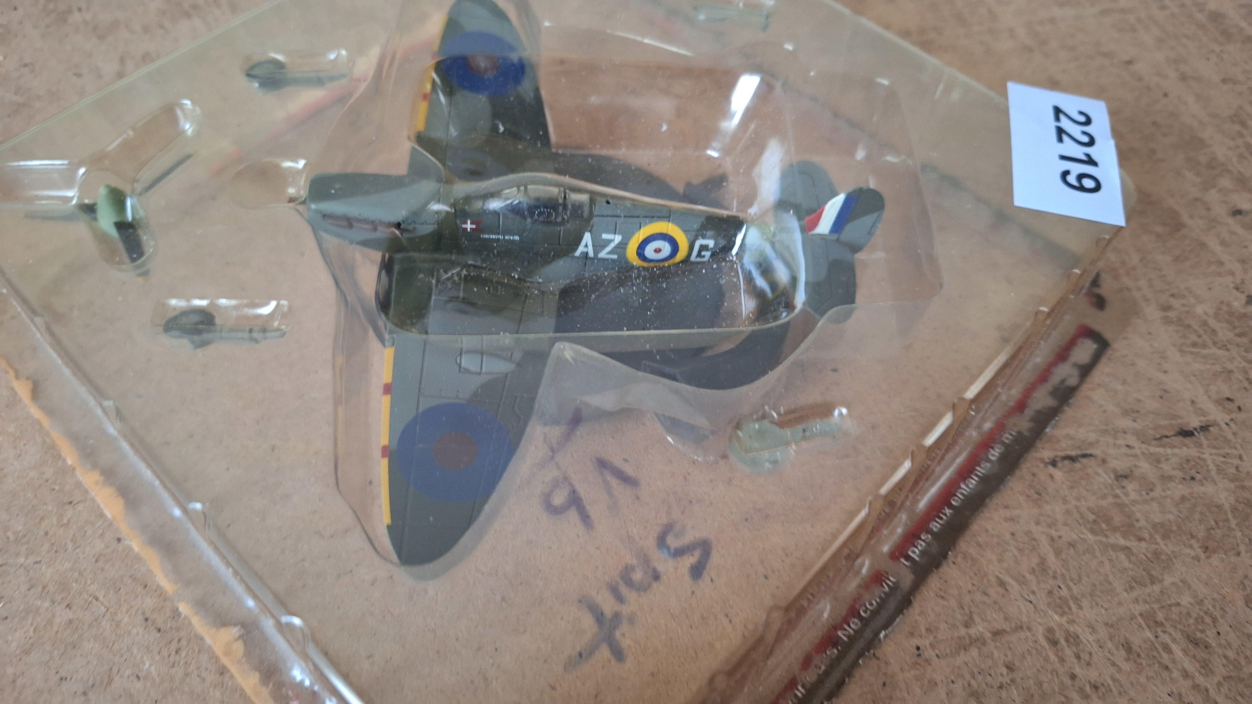 Modelvliegtuig Supermarine Spitfire Mk.Vb - IXO / Altaya – foto 3 – kavel bij Goeiendeal