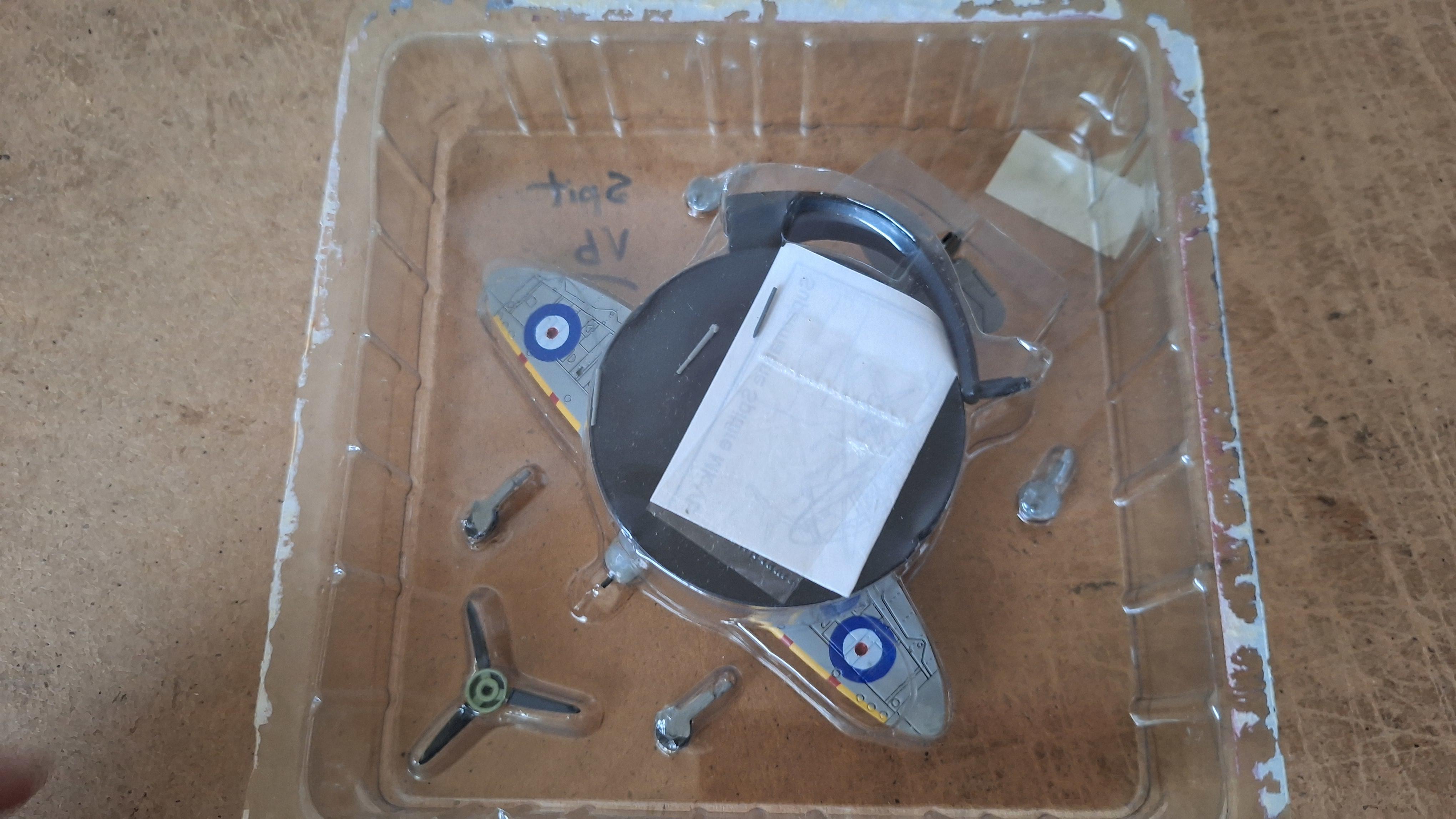 Modelvliegtuig Supermarine Spitfire Mk.Vb - IXO / Altaya – foto 4 – kavel bij Goeiendeal