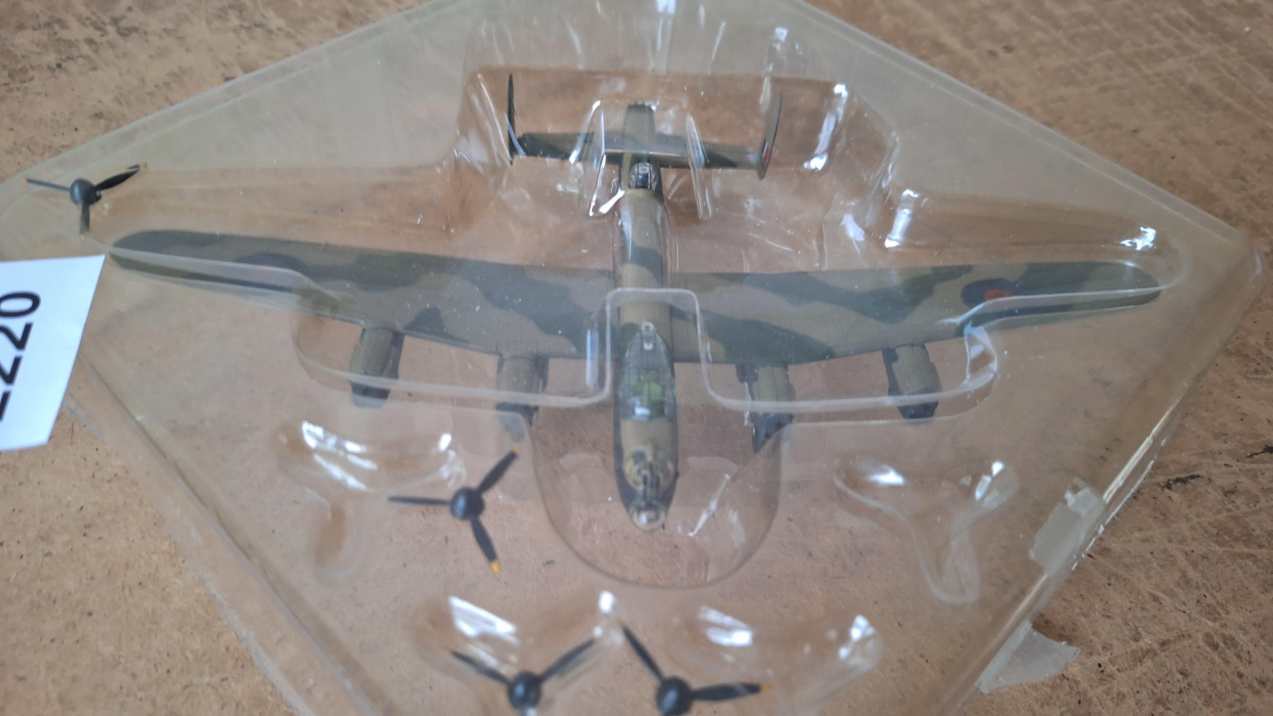 Modelvliegtuig Avro Lancaster - IXO / Altaya – foto 2 – kavel bij Goeiendeal