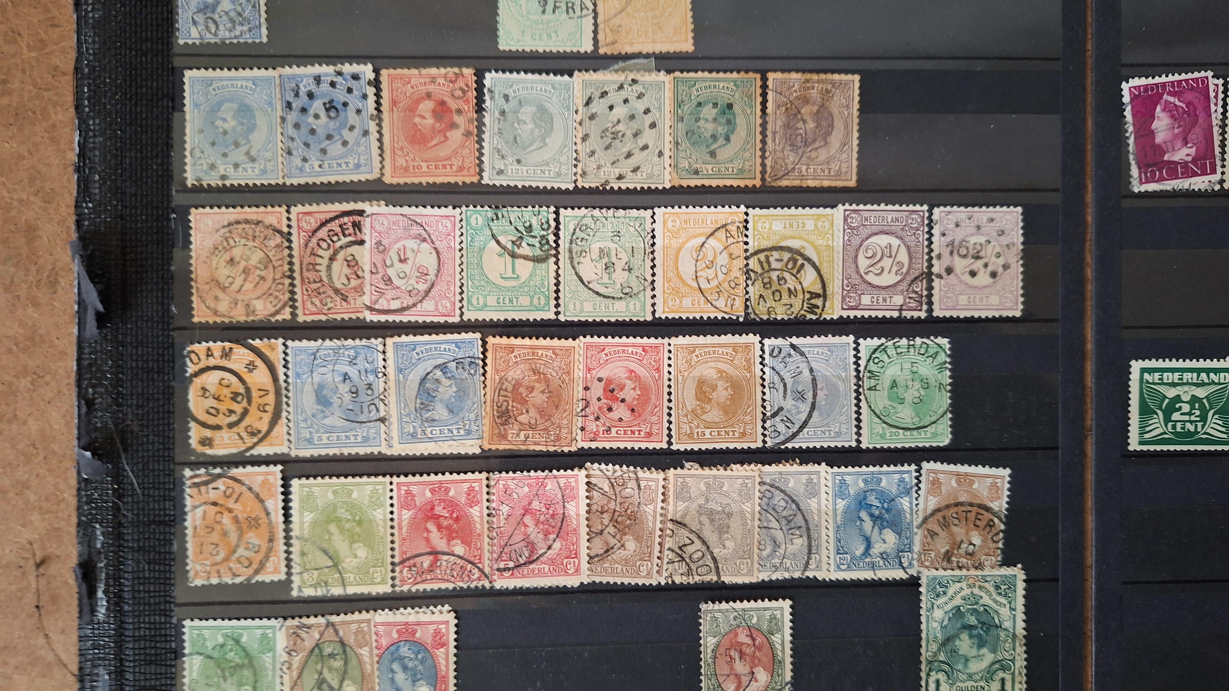Verzameling historische postzegels uit Nederland, overzichtelijk gesorteerd over meerdere bladen – foto 3 – kavel bij Goeiendeal