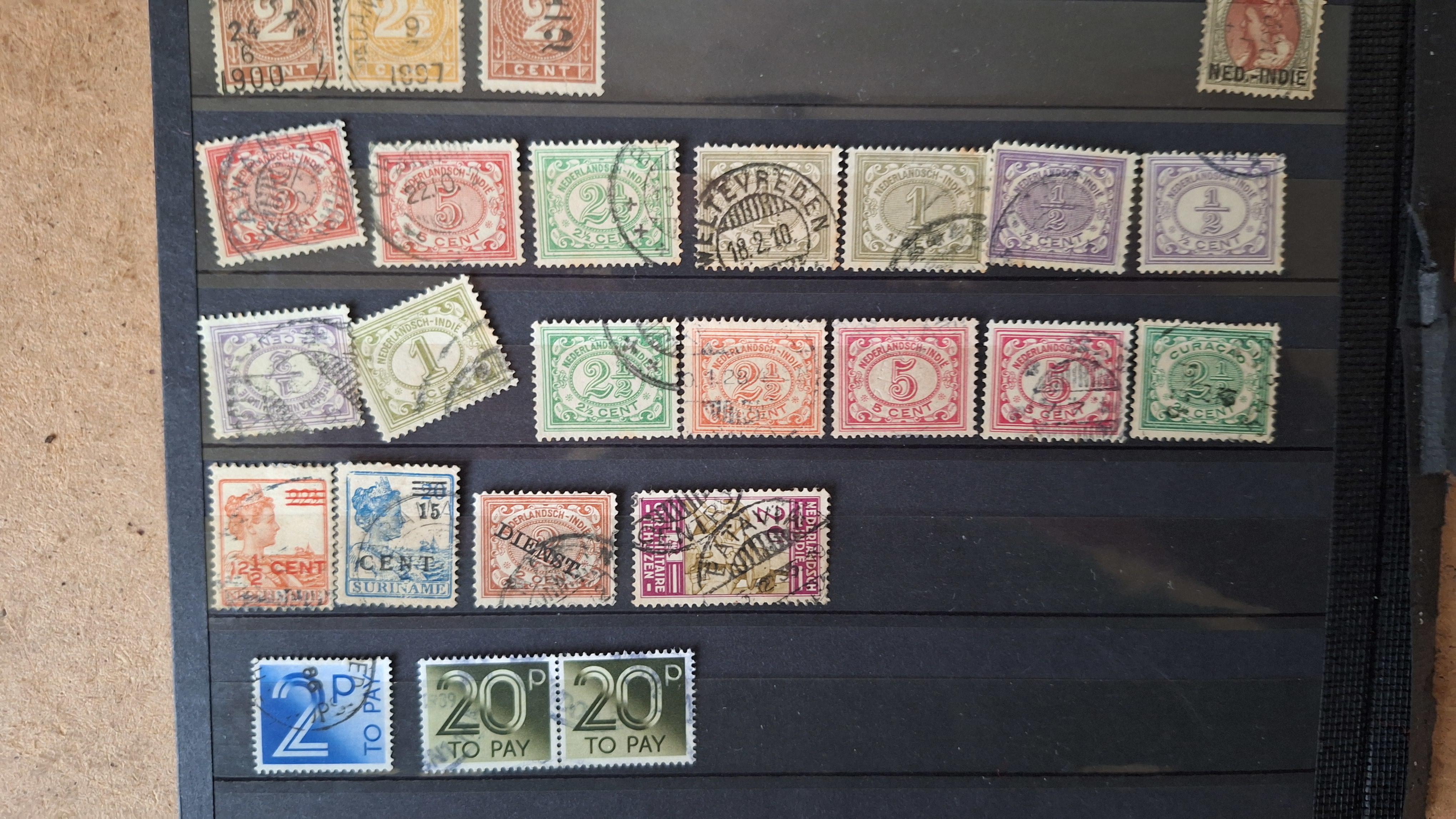 Verzameling historische postzegels uit Nederland, waaronder diverse strafport-, te betalen-en dienstzegels – foto 4 – kavel bij Goeiendeal