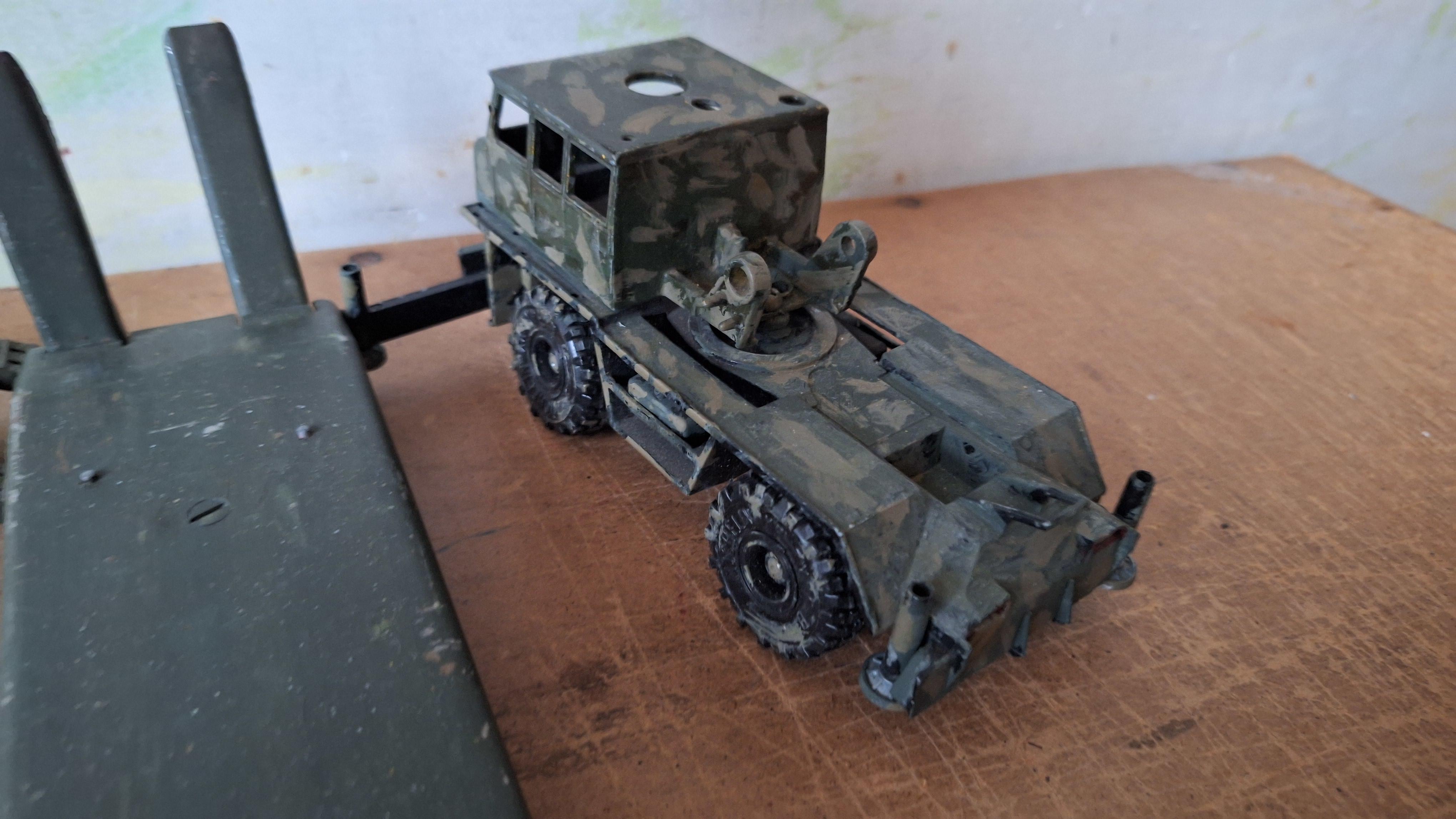 Lot diverse militaire diepladers en aanhangwagens – foto 4 – kavel bij Goeiendeal