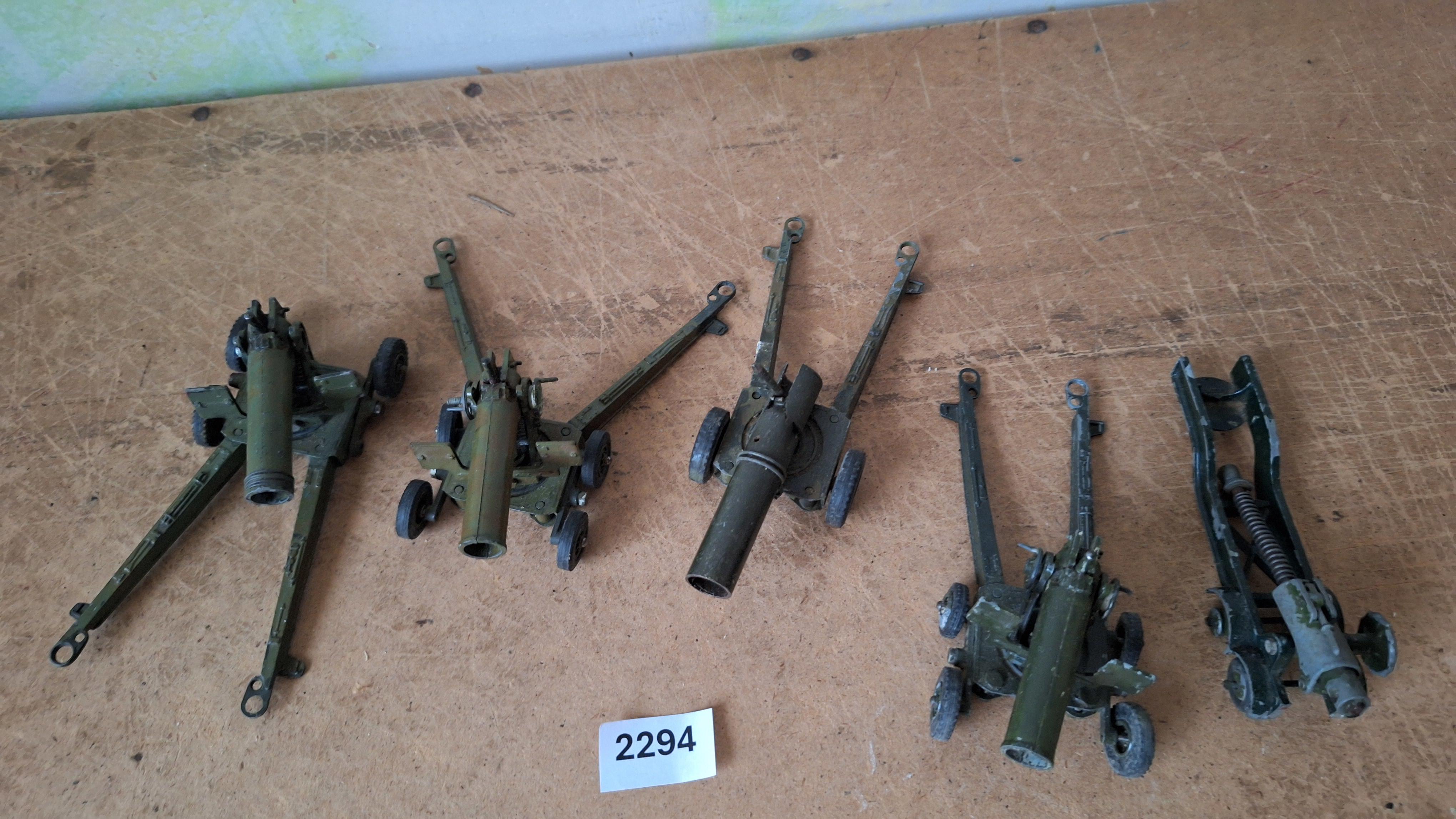 Lot diverse militaire artilleriegeschut-en kanonmodellen – foto 2 – kavel bij Goeiendeal