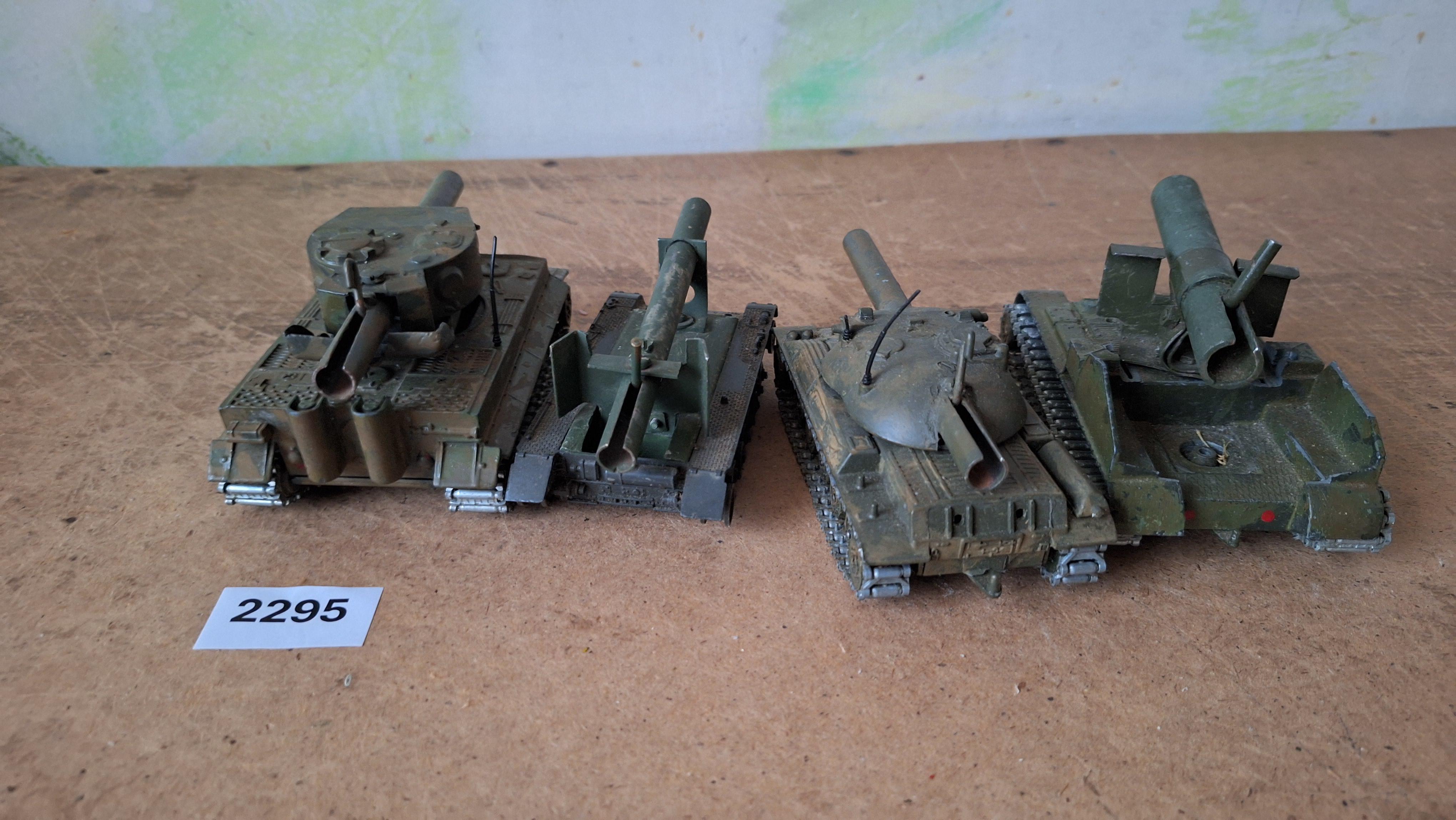 Lot diverse militaire tanks en gemechaniseerd geschut – foto 3 – kavel bij Goeiendeal
