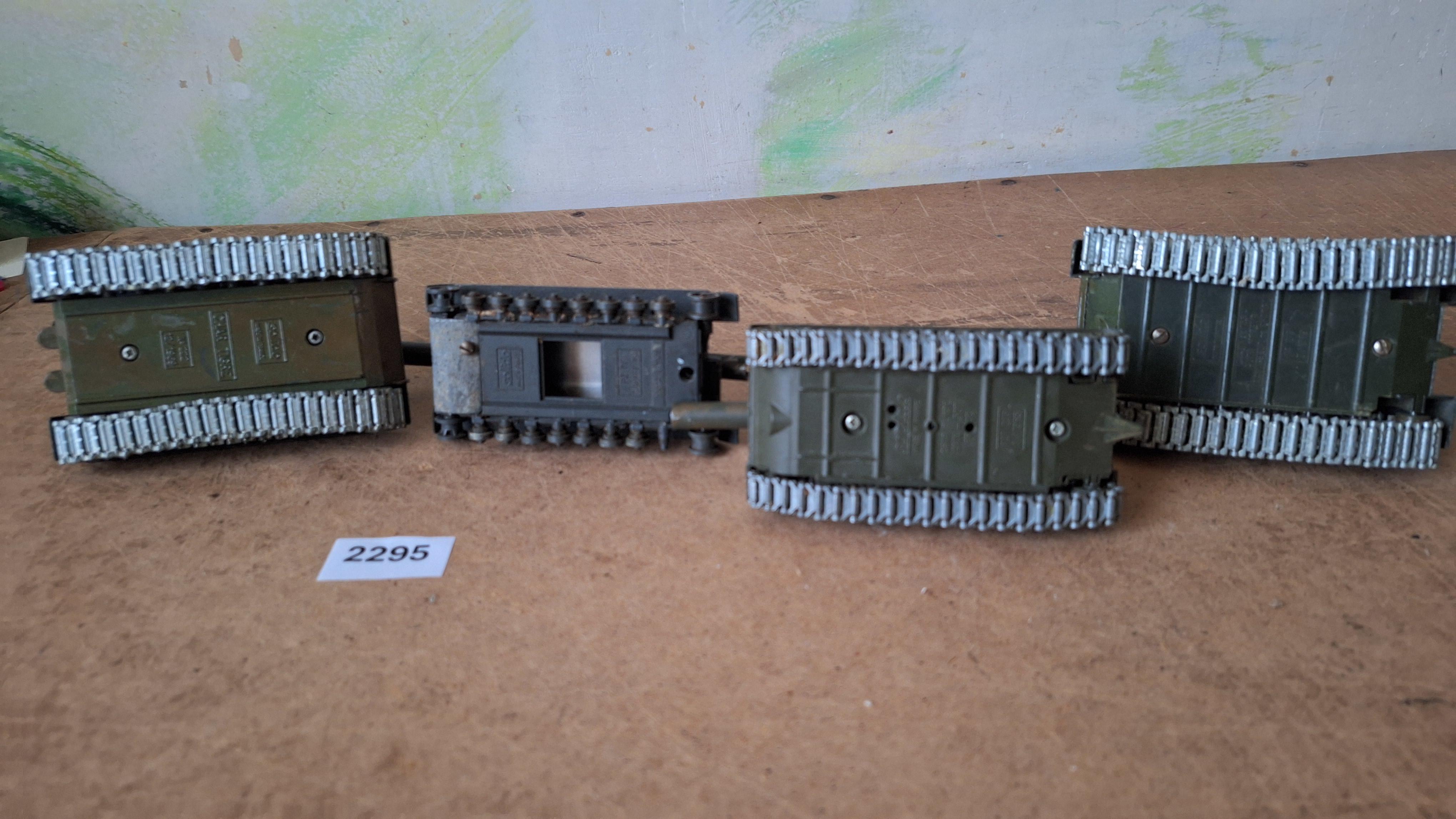 Lot diverse militaire tanks en gemechaniseerd geschut – foto 4 – kavel bij Goeiendeal