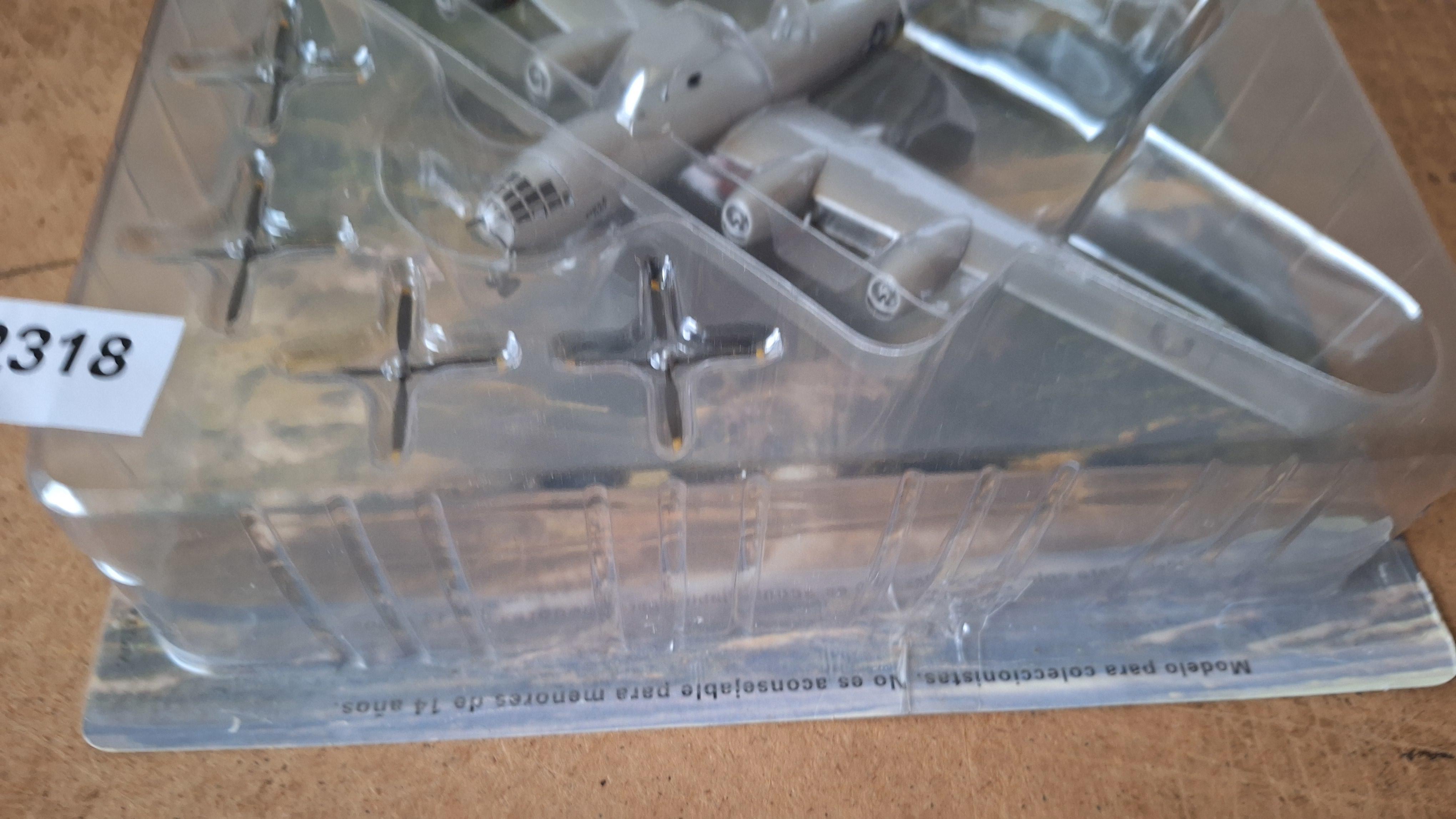 Miniatuurmodel Amerikaans bommenwerpervliegtuig B-29 Superfortress in blisterverpakking – foto 2 – kavel bij Goeiendeal