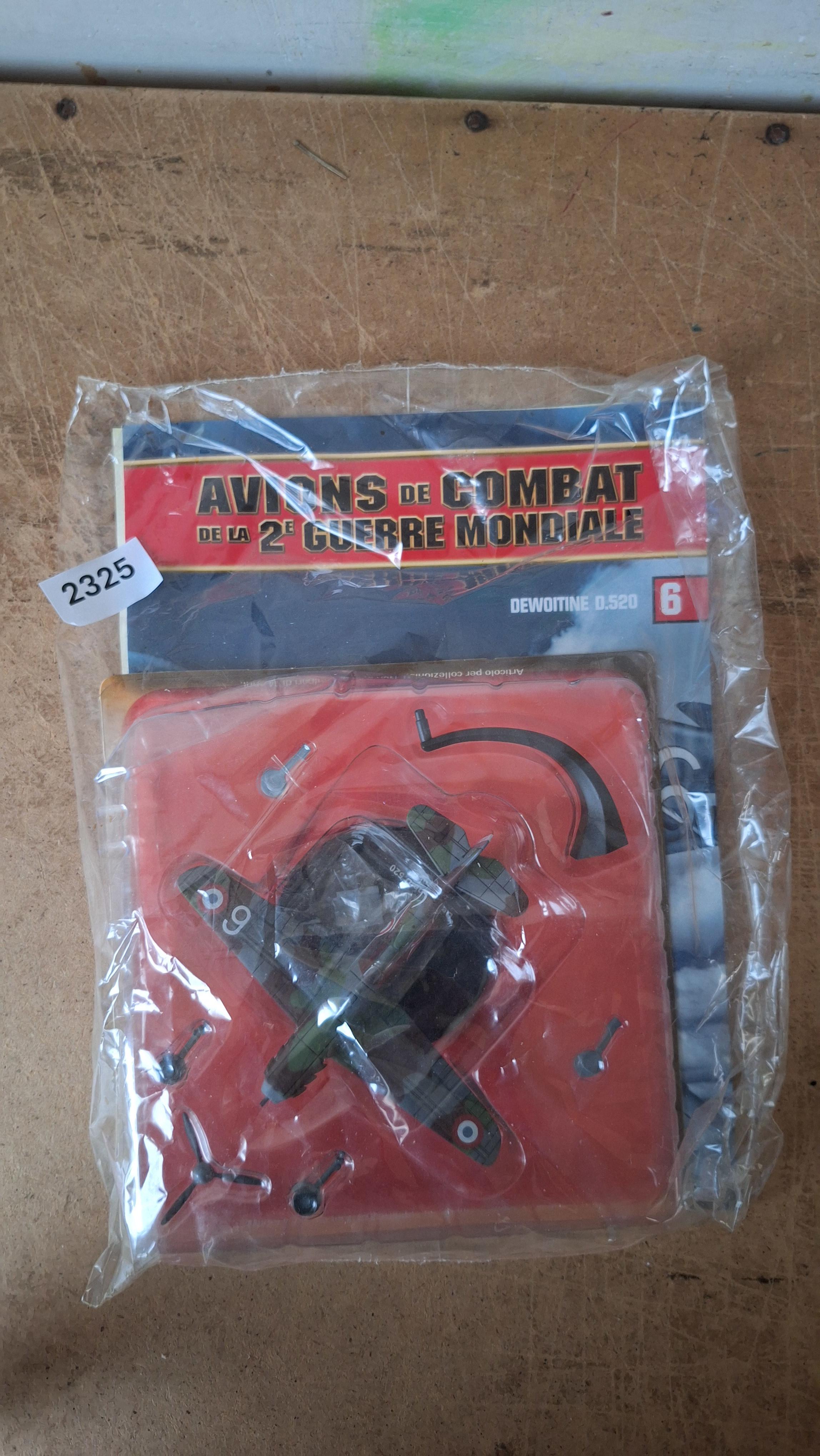 Miniatuurmodel Frans jachtvliegtuig Dewoitine D.520 in originele verpakking – kavel bij Goeiendeal