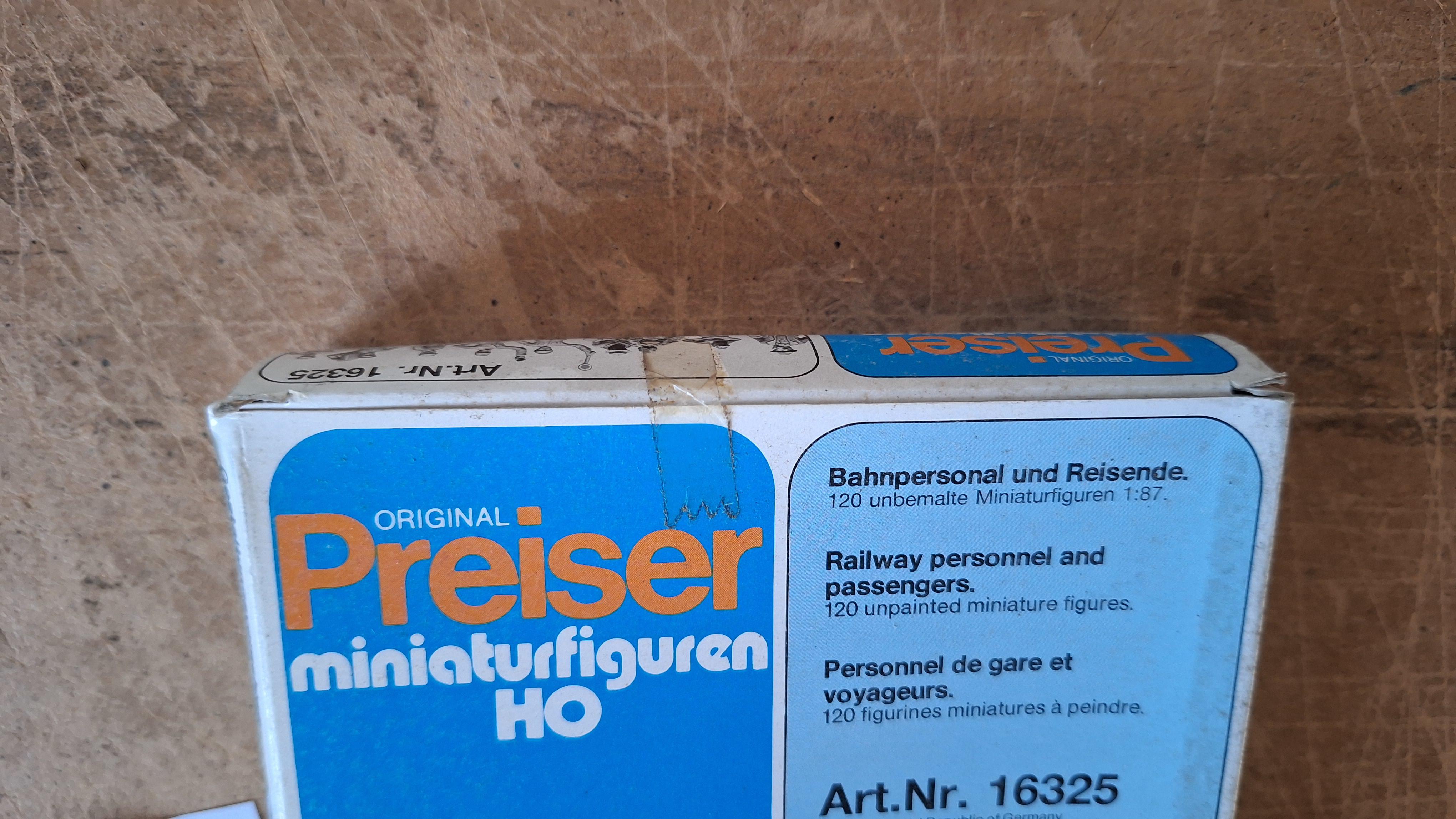 Preiser 16325, Spoorwegpersoneel en reizigers – foto 2 – kavel bij Goeiendeal