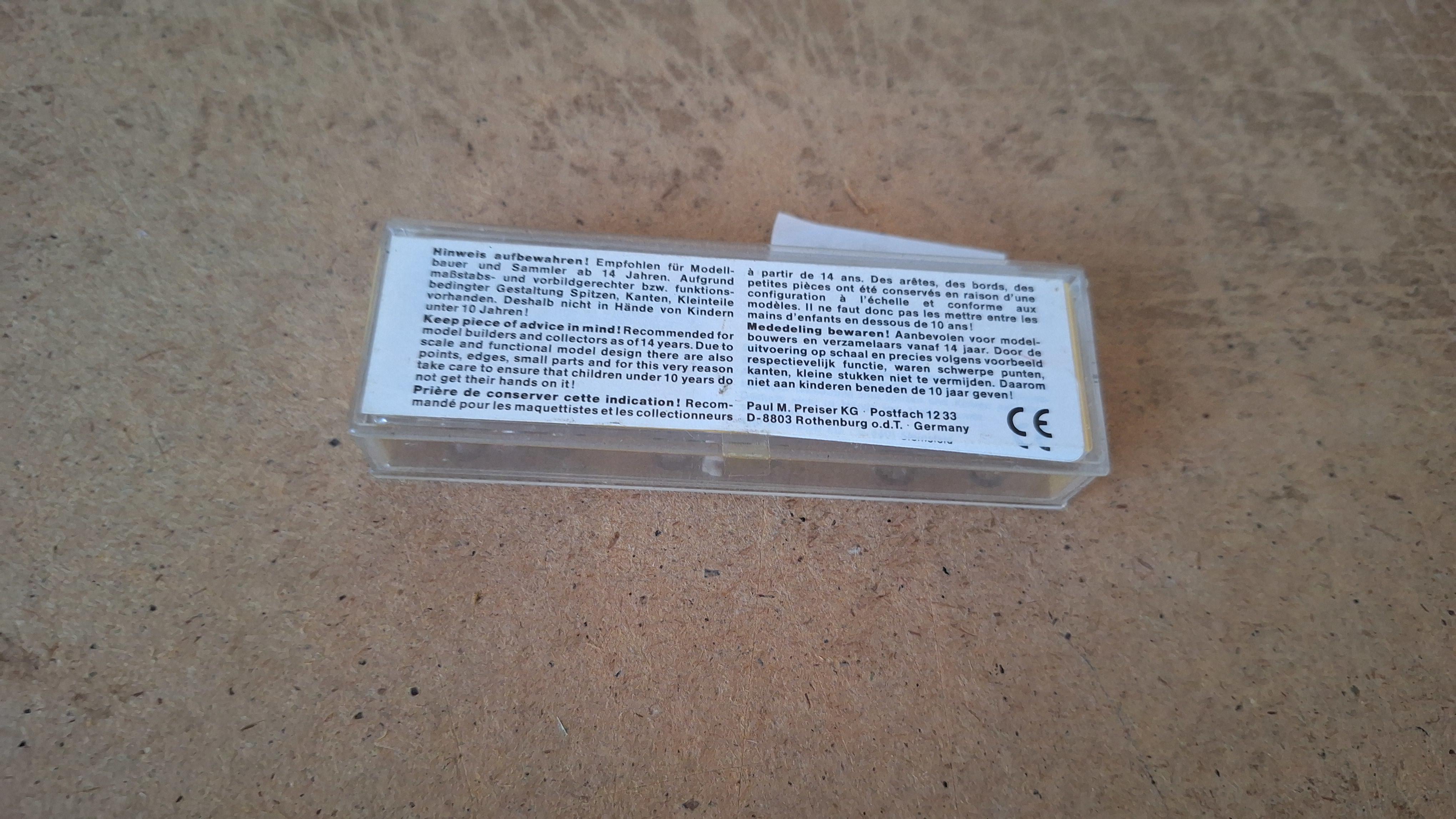 Preiser, Mopedrijders – foto 2 – kavel bij Goeiendeal
