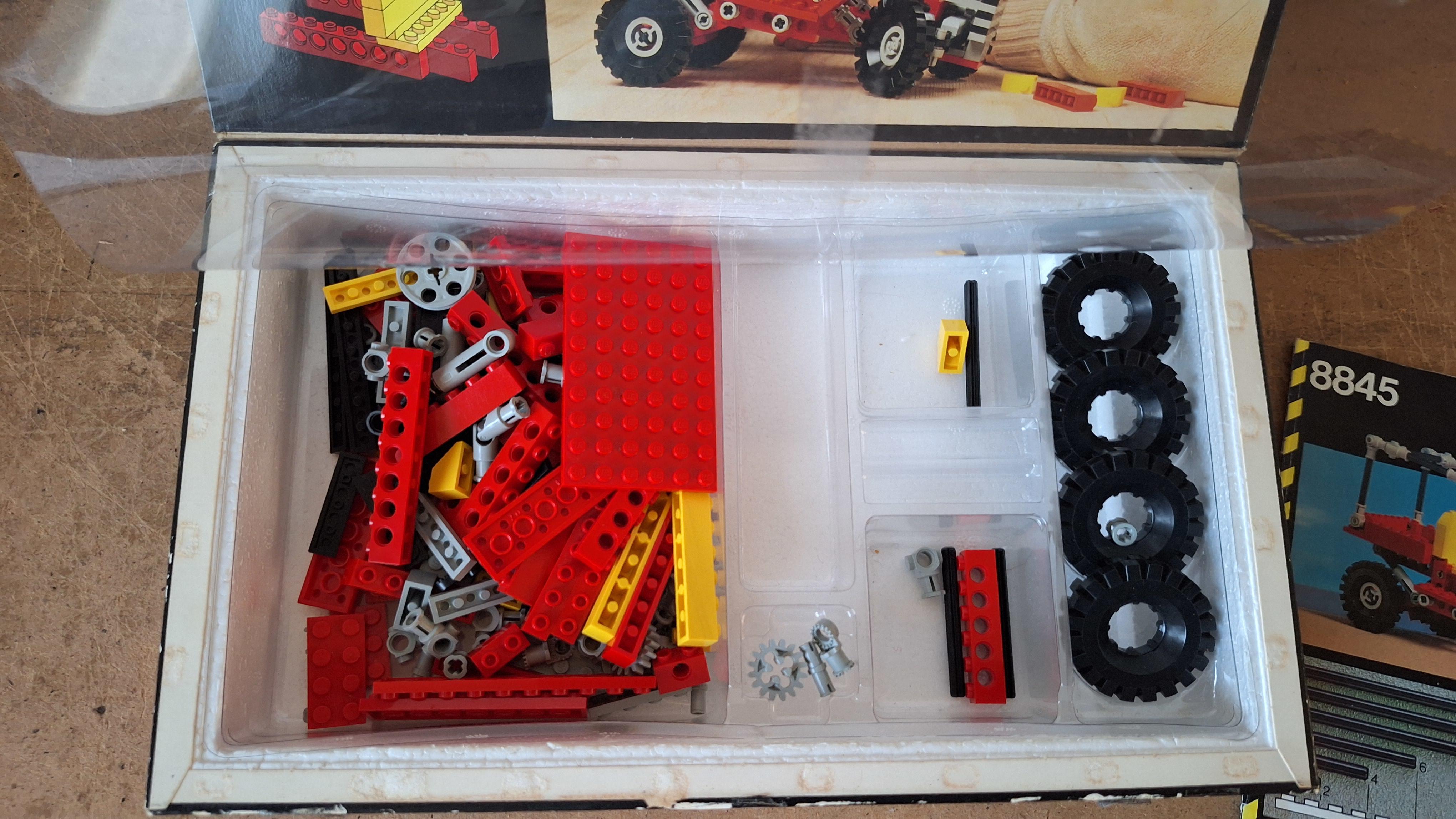 Lego Technic 8845, Terreinwagen met bouwinstructie niet gecontroleerd op volledigheid – foto 2 – kavel bij Goeiendeal