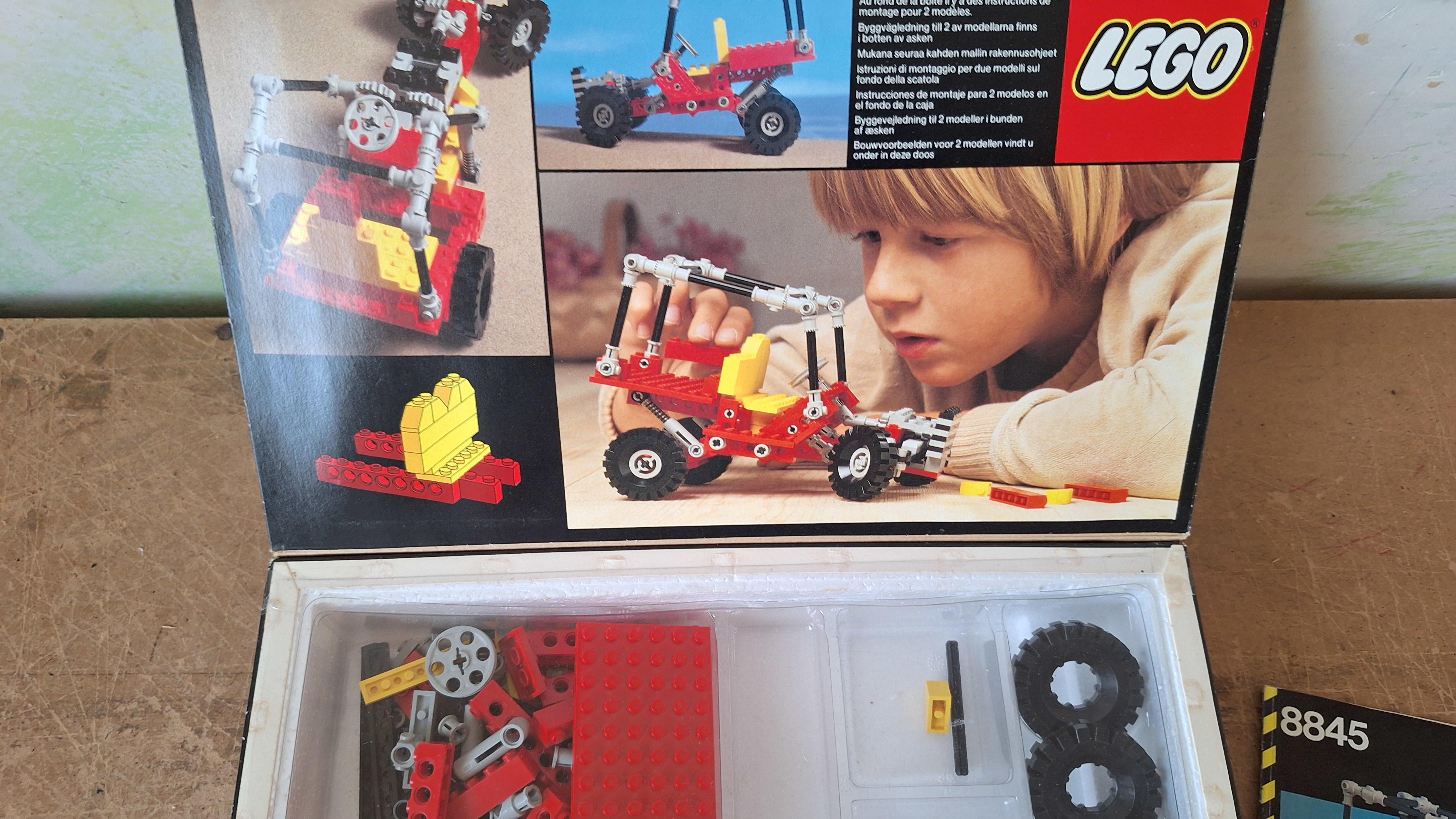 Lego Technic 8845, Terreinwagen met bouwinstructie niet gecontroleerd op volledigheid – foto 3 – kavel bij Goeiendeal
