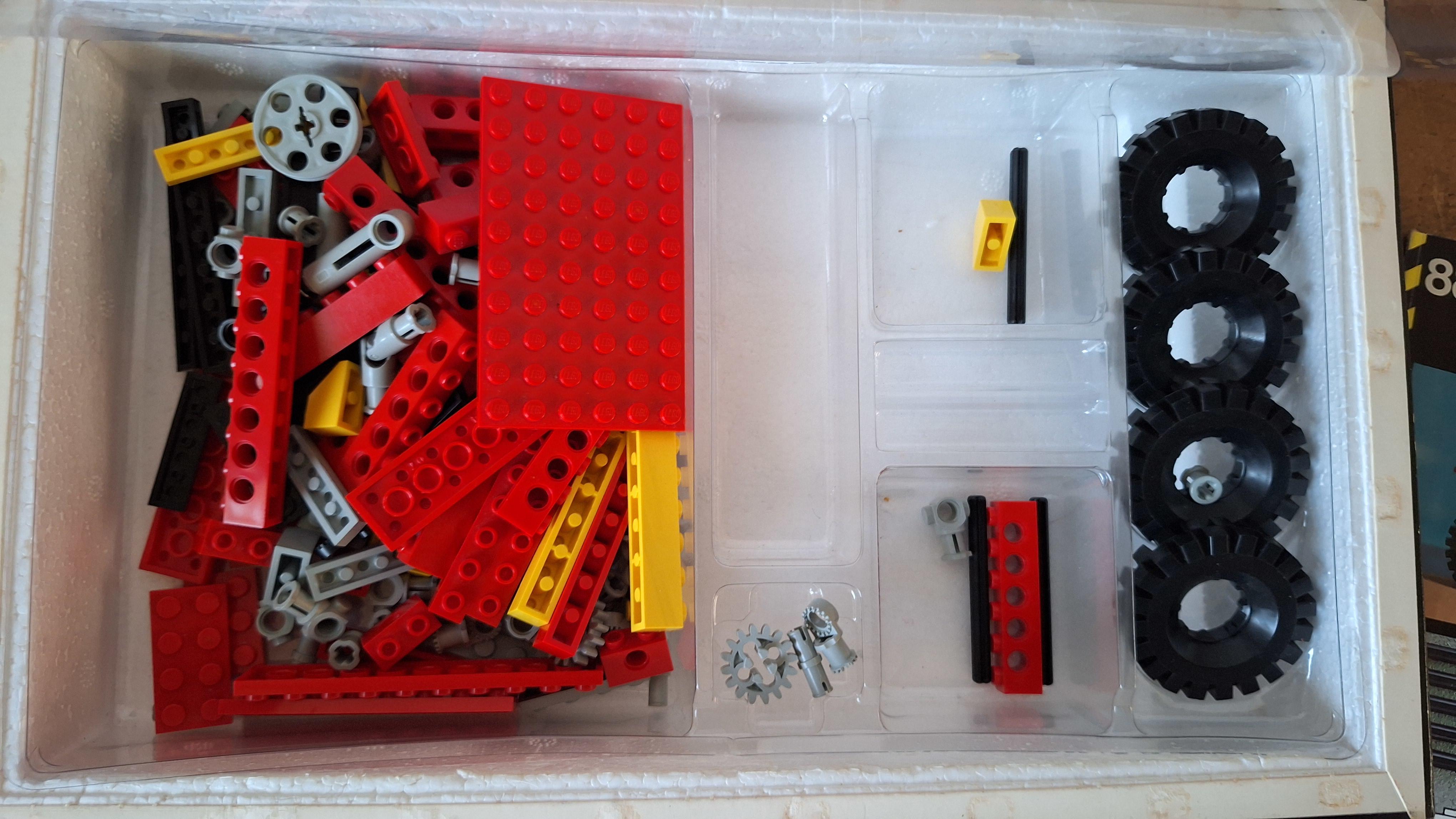 Lego Technic 8845, Terreinwagen met bouwinstructie niet gecontroleerd op volledigheid – foto 4 – kavel bij Goeiendeal