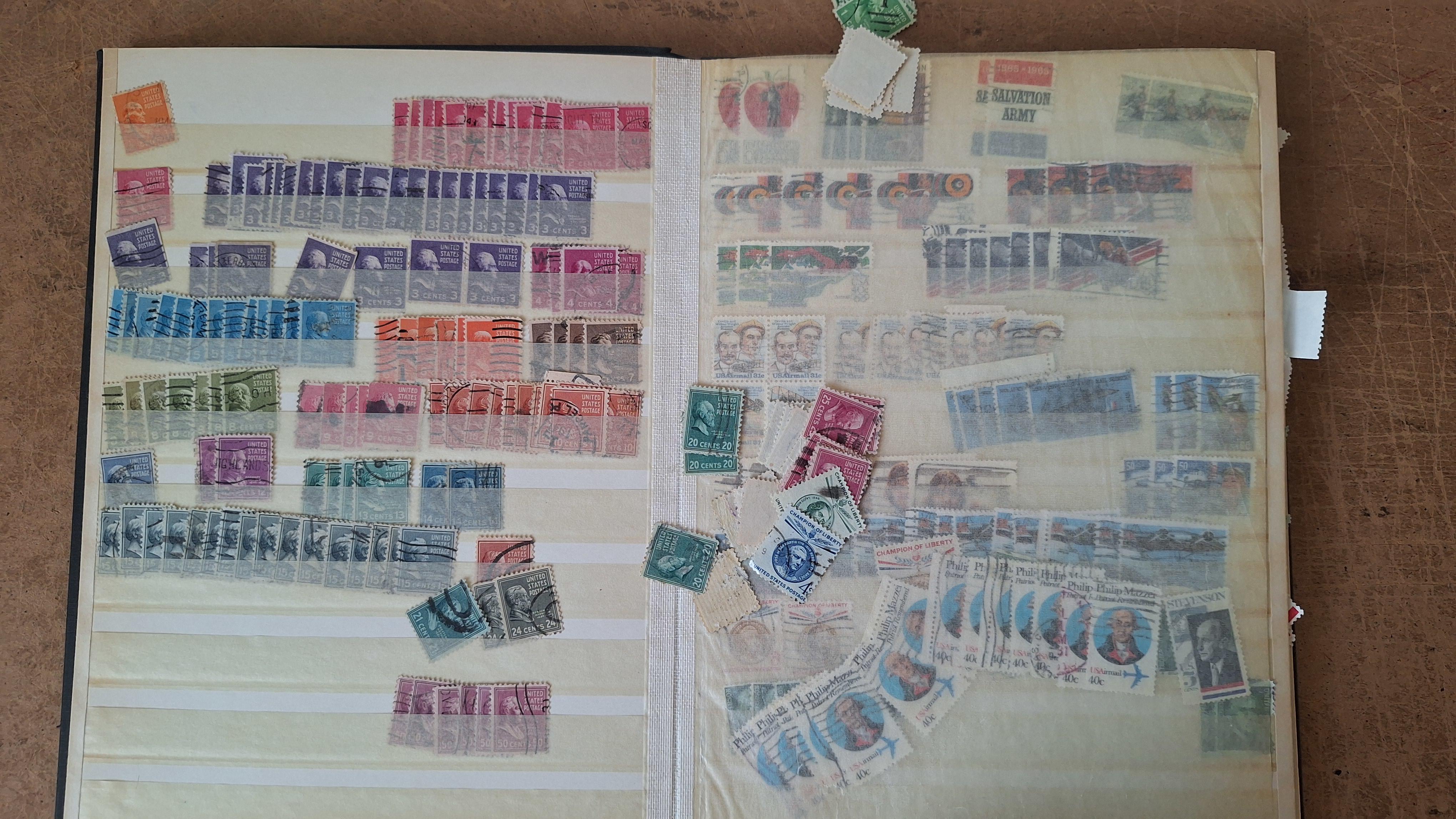 Postzegelalbum met postzegels – foto 3 – kavel bij Goeiendeal