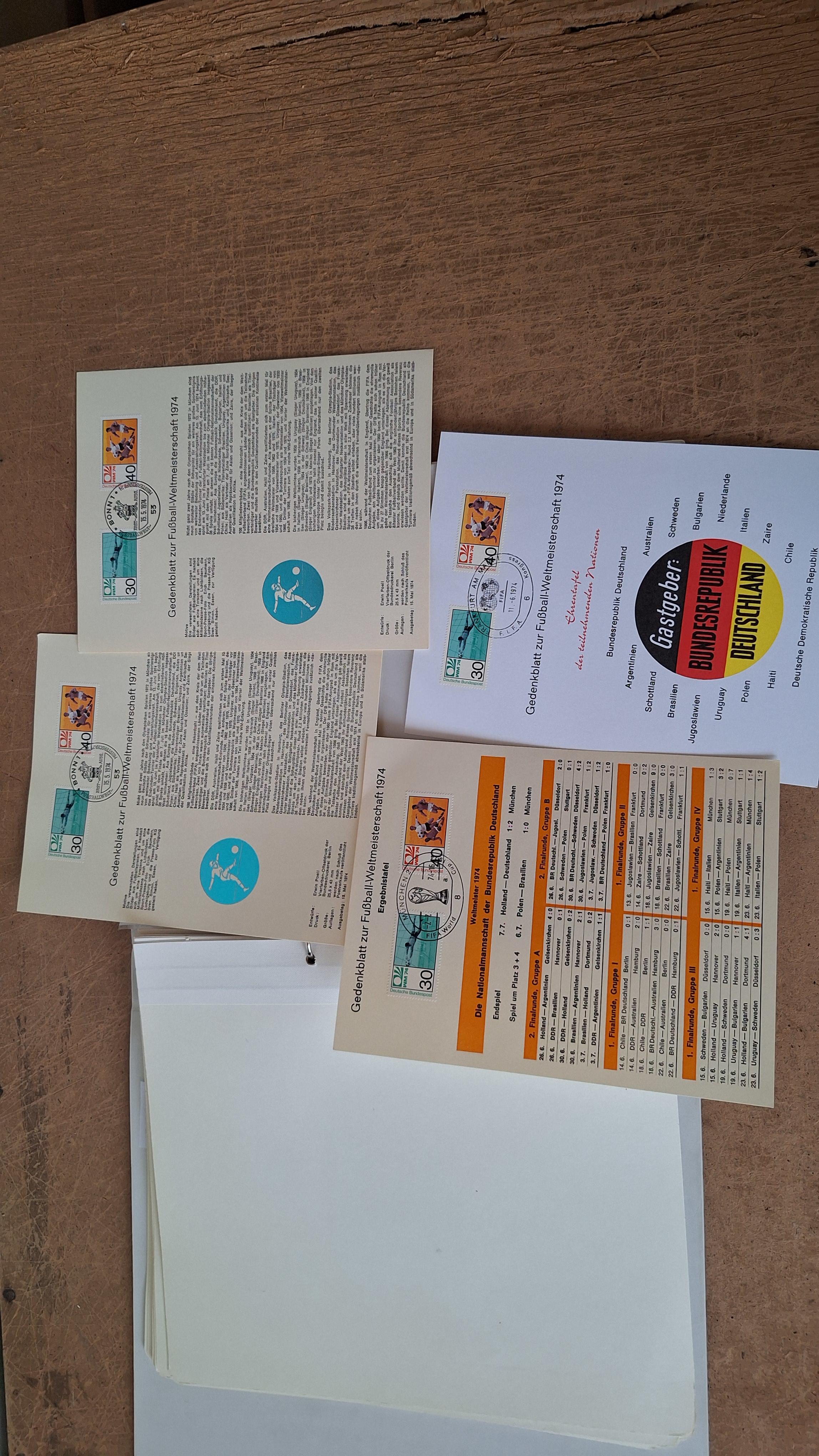 Postzegelalbum, Die Briefmarken für die Fußballweltmeisterschaft 1974 ringband met inhoud – foto 10 – kavel bij Goeiendeal