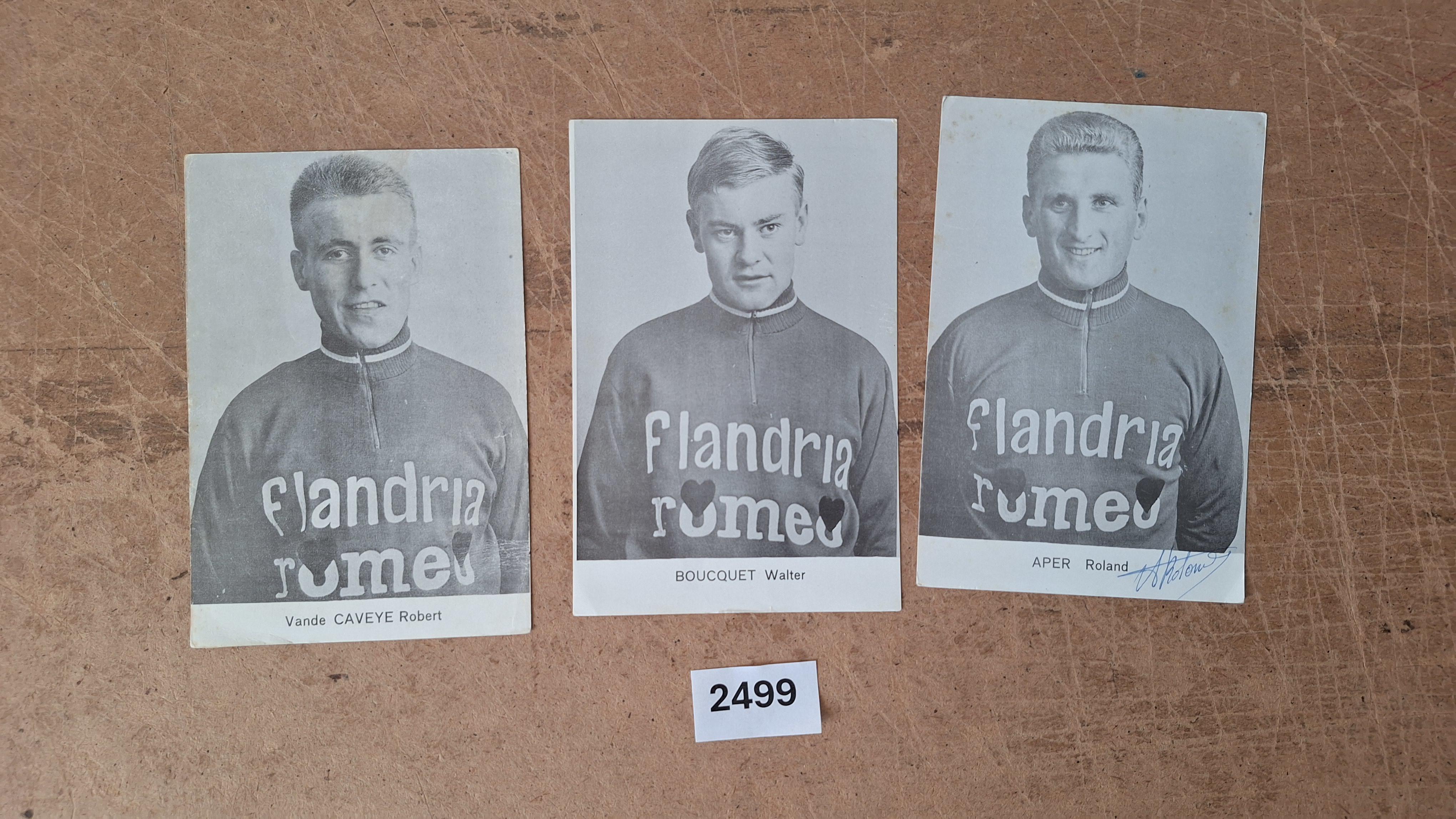 Flandria-Romeo, Set van 3 historische zwart-wit wielrennerskaarten waaronder Robert Vande Caveye en Roland Aper – kavel bij Goeiendeal