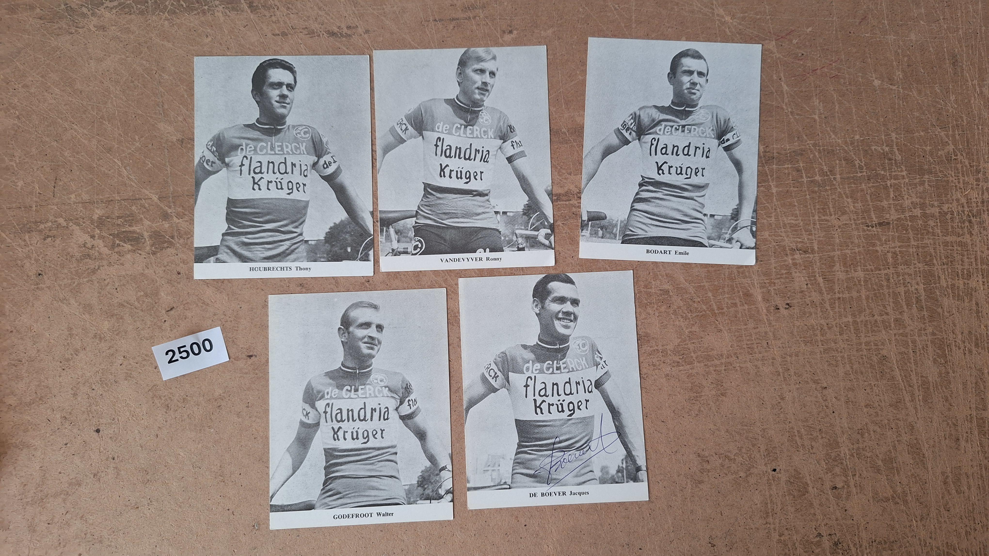 Flandria-De Clerck-Krüger, Set van 5 historische zwart-wit wielrennerskaarten waaronder Walter Godefroot en Theo Mertens – kavel bij Goeiendeal