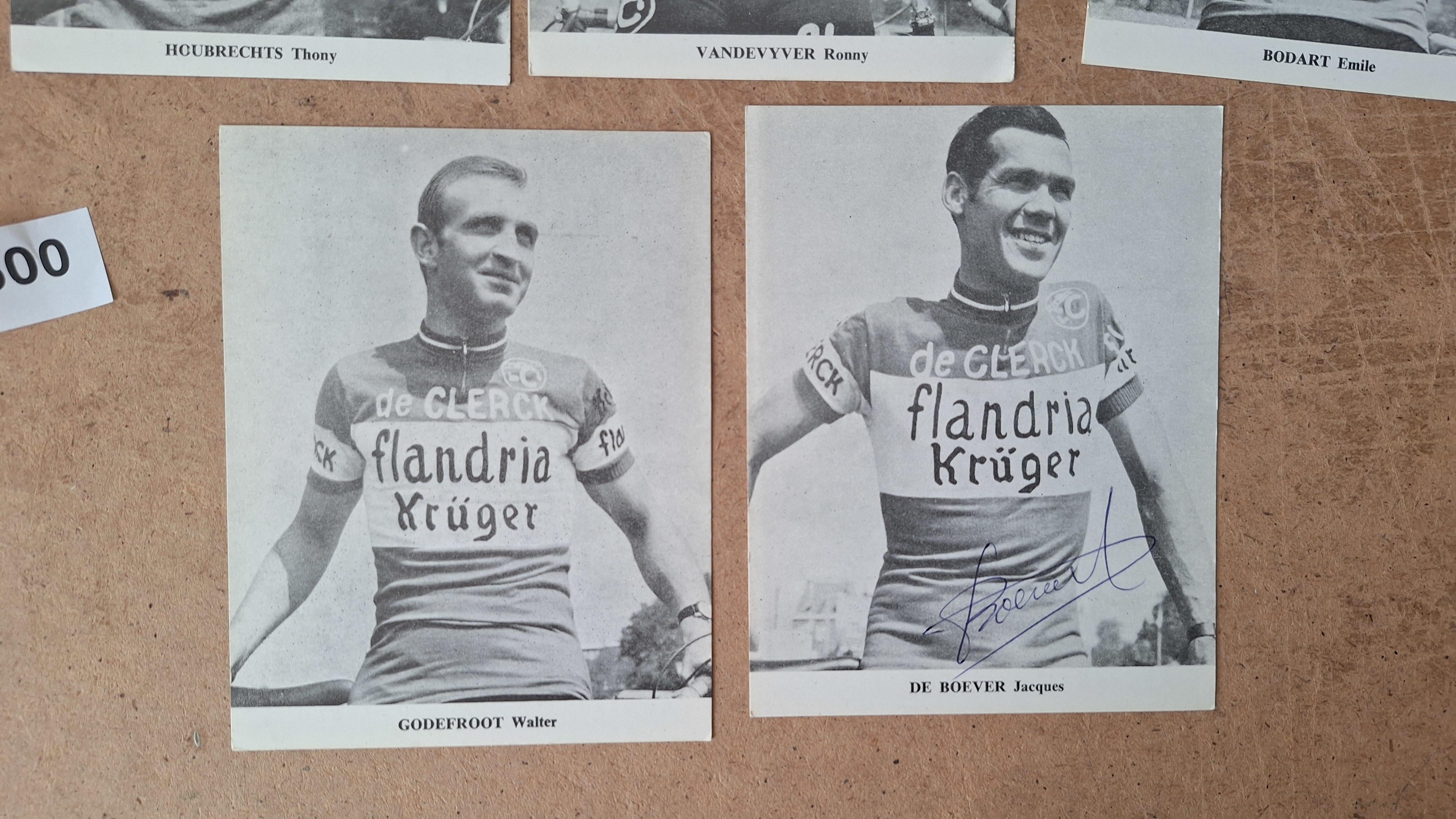 Flandria-De Clerck-Krüger, Set van 5 historische zwart-wit wielrennerskaarten waaronder Walter Godefroot en Theo Mertens – foto 3 – kavel bij Goeiendeal