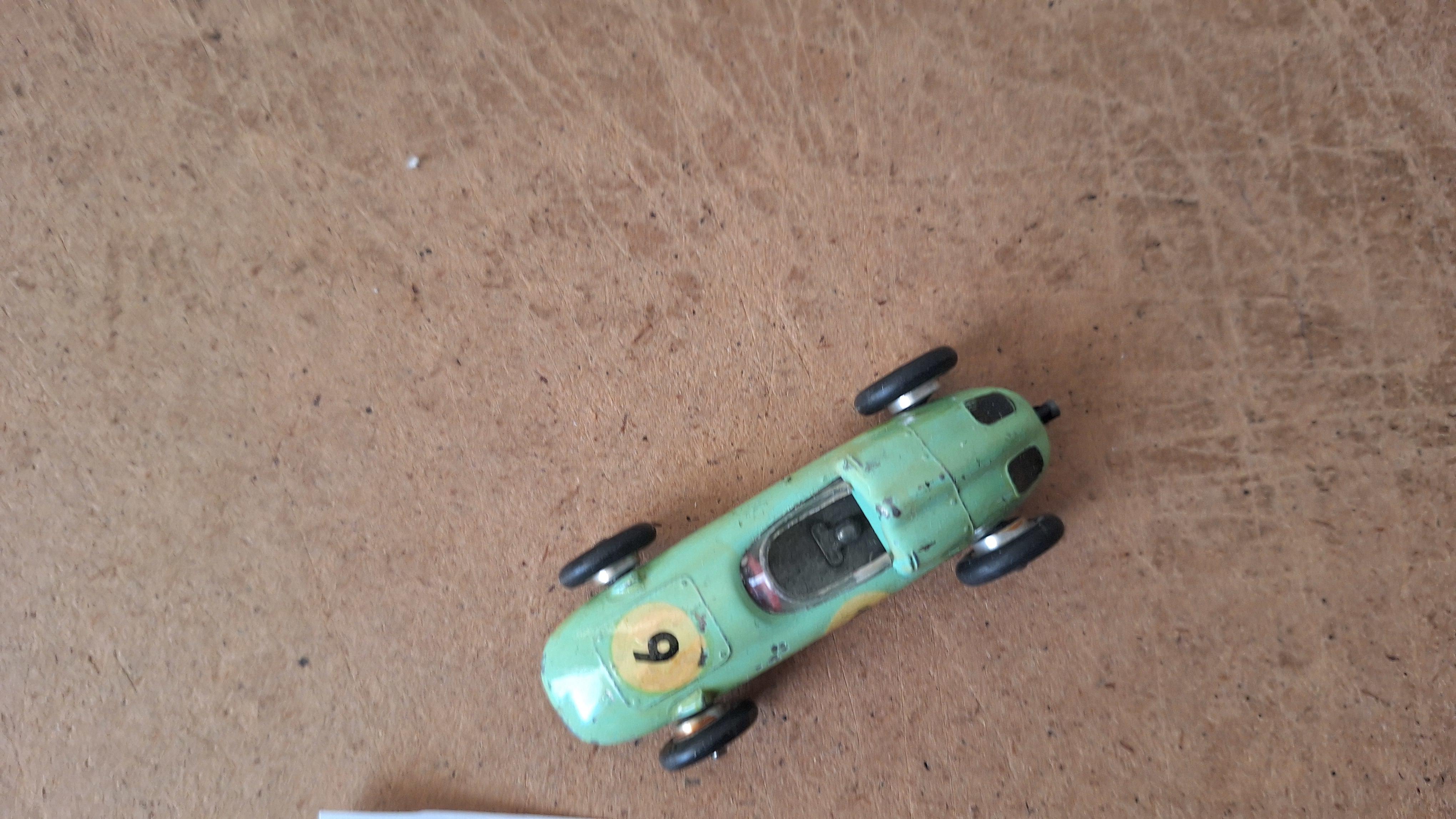 Solido 143, Porsche F.II Franse raceauto model nr. 9 – foto 2 – kavel bij Goeiendeal