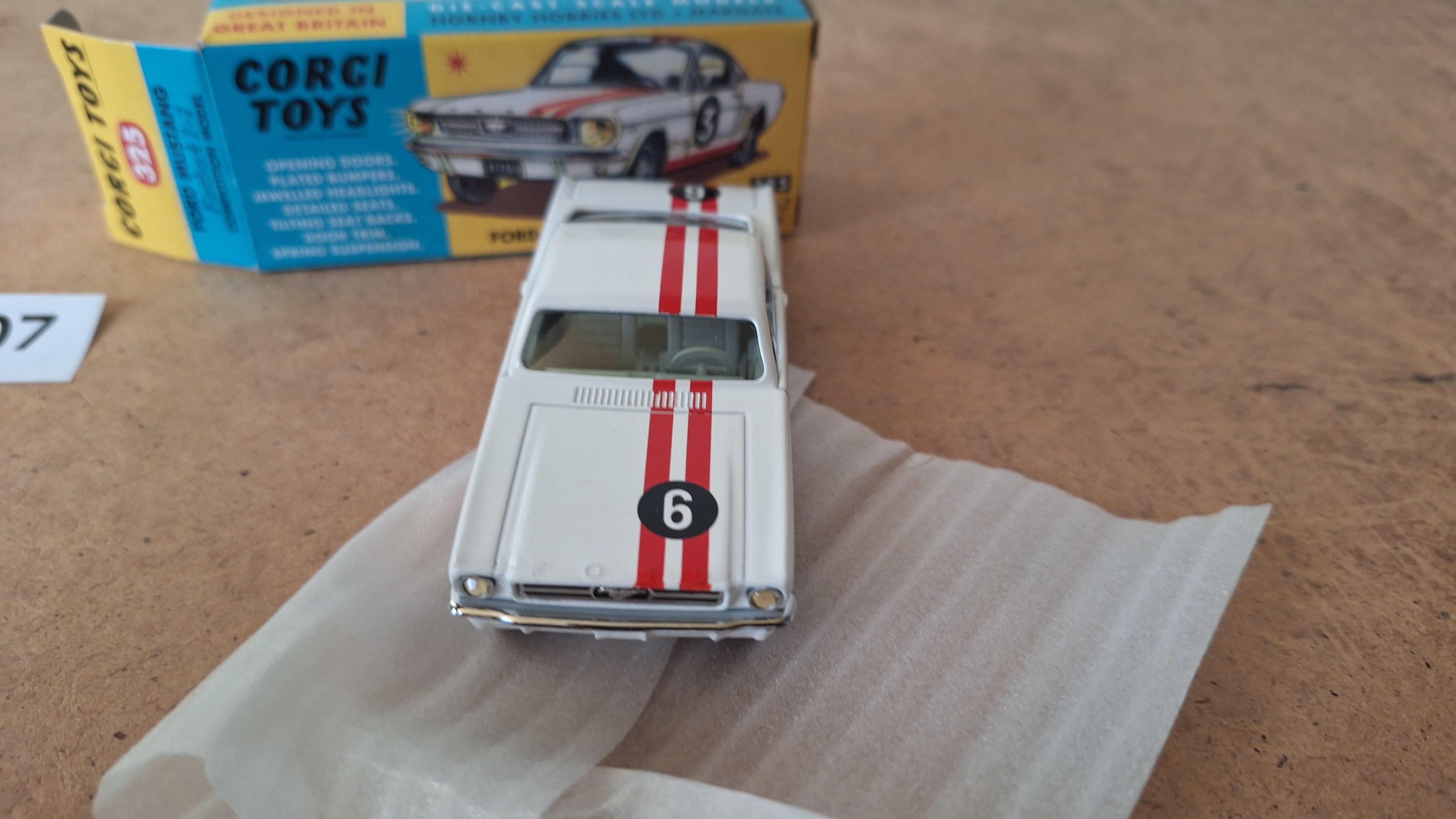 Corgi Toys 325, Ford Mustang Fastback 2+2 Competition model – foto 3 – kavel bij Goeiendeal