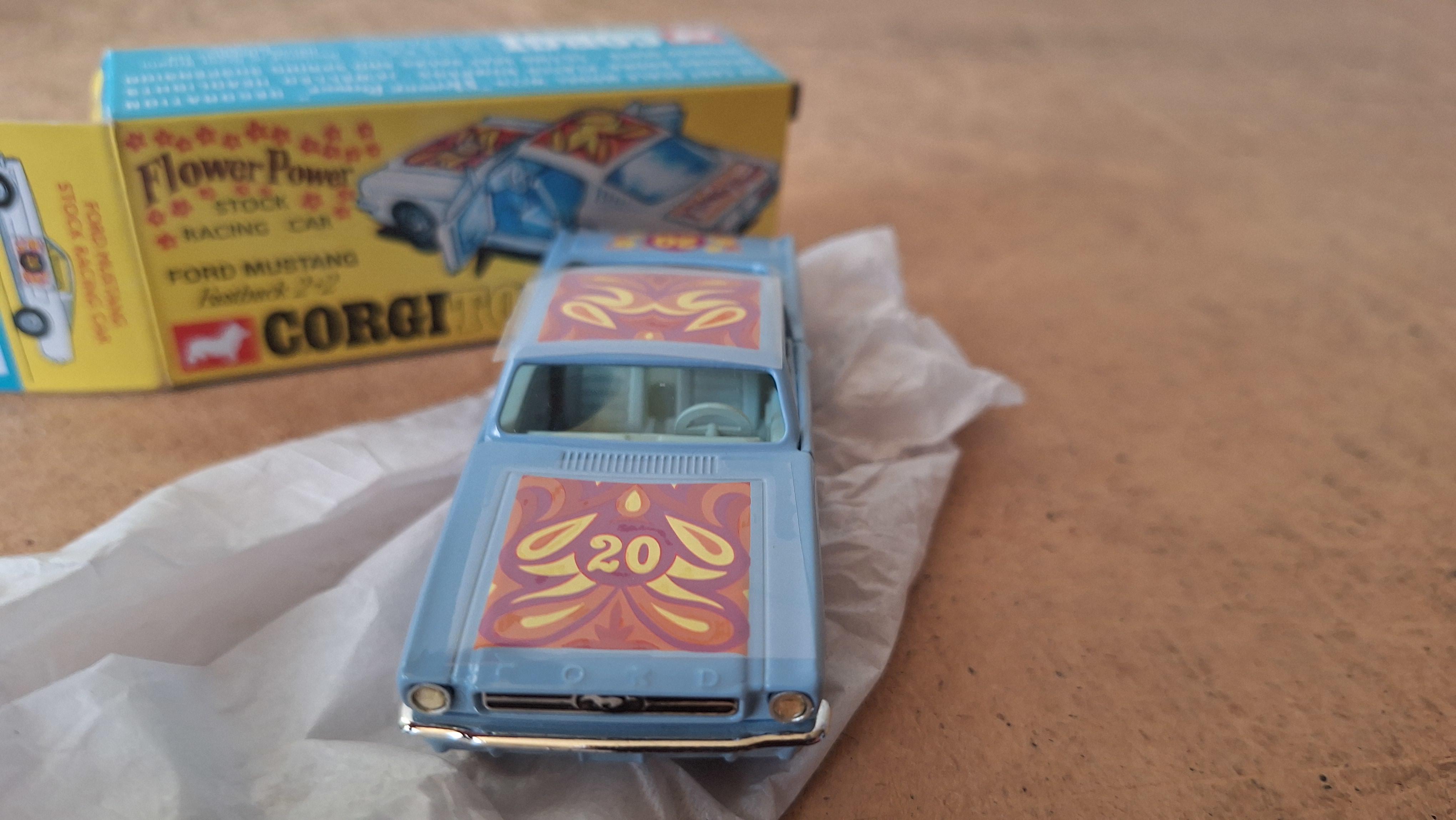 Corgi Toys 348, Ford Mustang Fastback 2+2 Flower Power Stock Car – foto 3 – kavel bij Goeiendeal