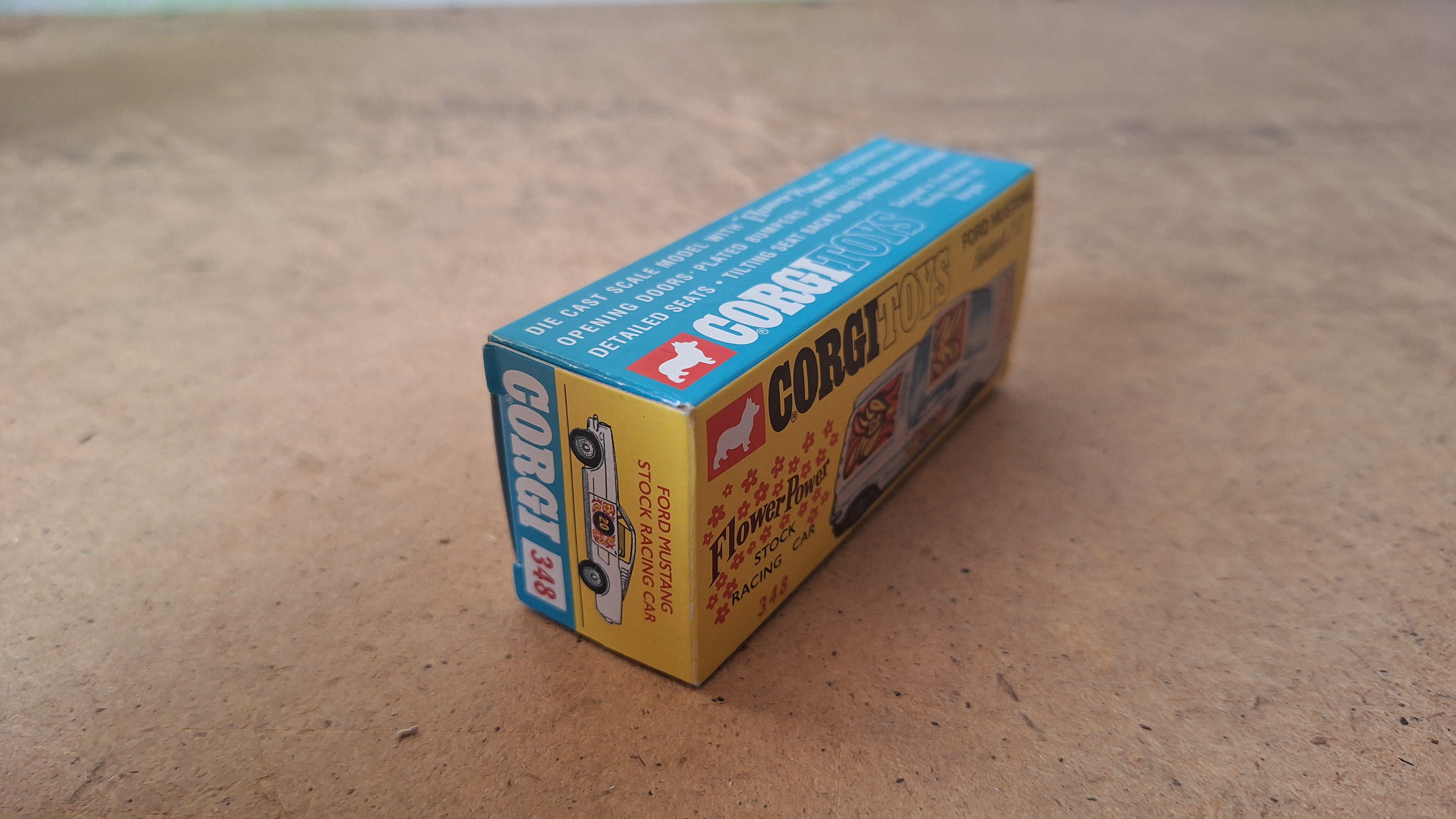 Corgi Toys 348, Ford Mustang Fastback 2+2 Flower Power Stock Car – foto 7 – kavel bij Goeiendeal