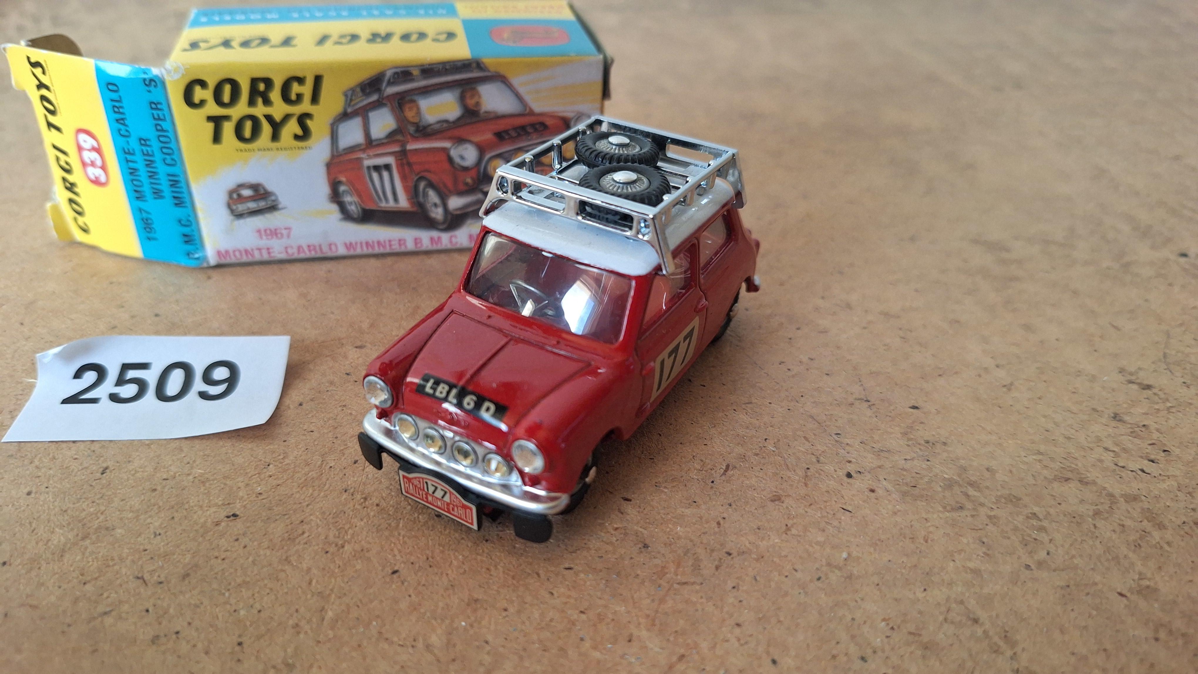 Corgi Toys 339, B.M.C. Mini Cooper S Monte-Carlo Winner 1967 – foto 2 – kavel bij Goeiendeal