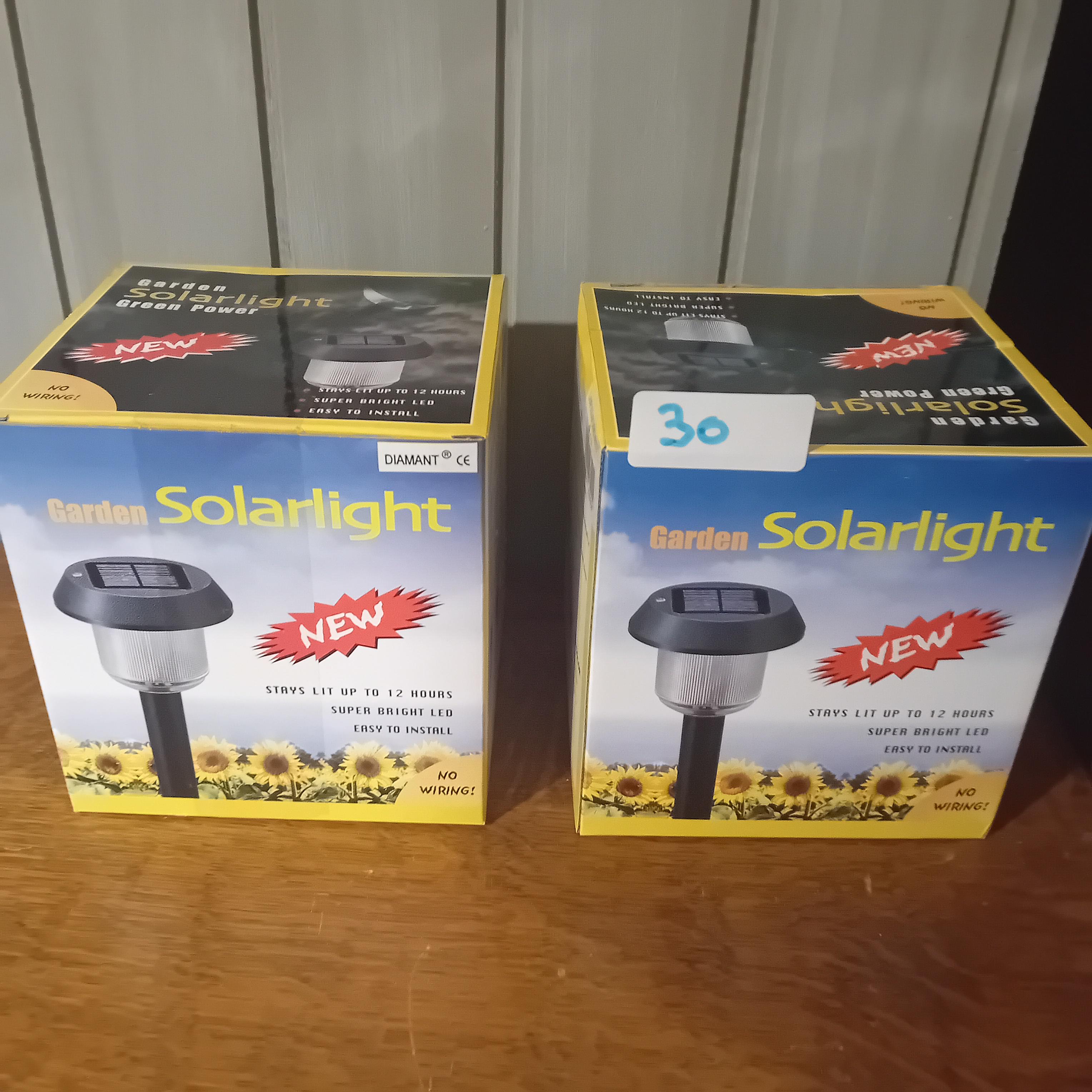 2 stuks Garden Solarlight tuinverlichting op zonne-energie, nieuw (Lot: 30) – kavel bij Goeiendeal, Lommel
