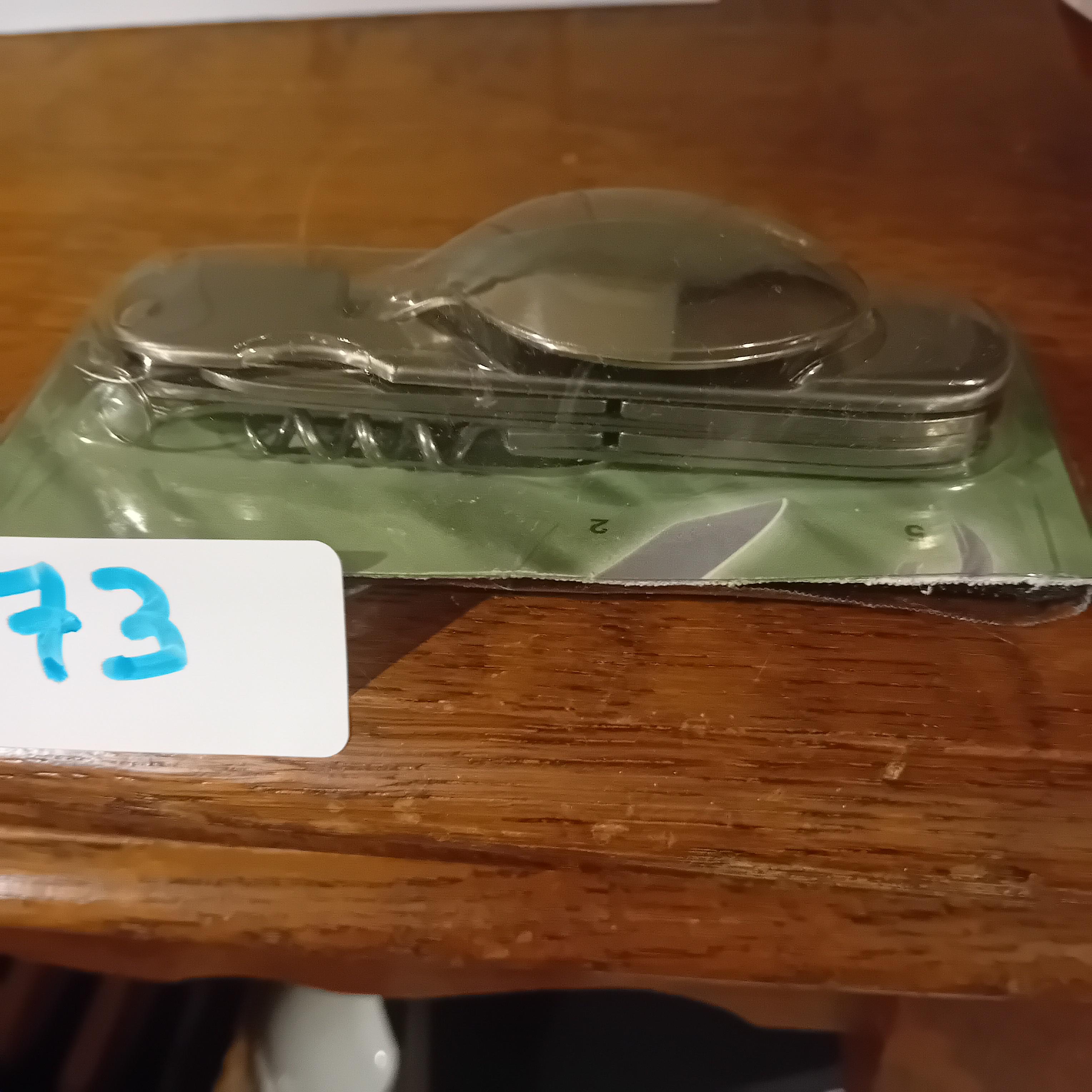 Camping / survival zakmes en bestekset inclusief hoes, nieuw in verpakking (Lot: 73) – foto 2 – kavel bij Goeiendeal, Lommel