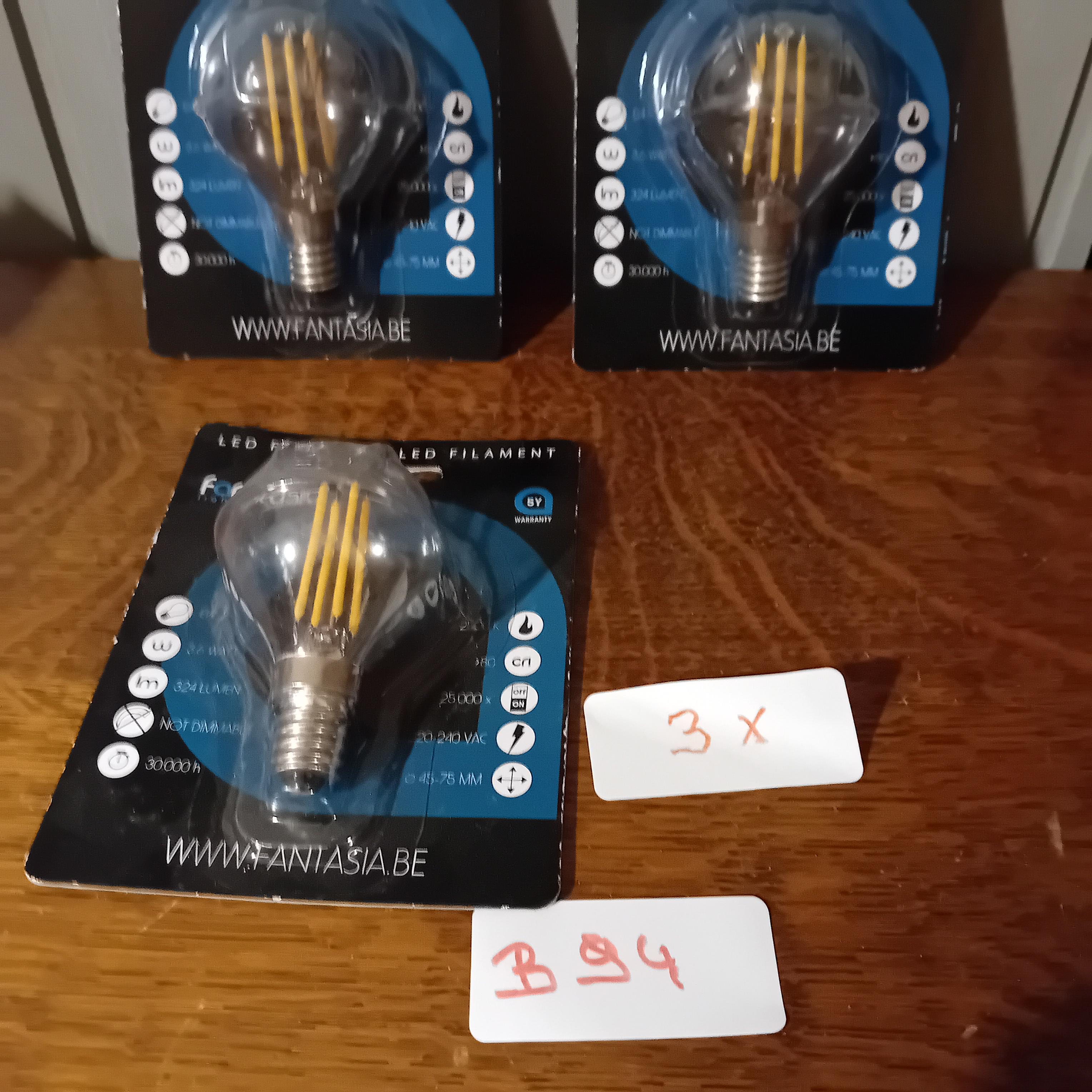 3 stuks LED filament lampen, warm wit, merk Fantasia, nieuw in verpakking (Lot: B 94) – foto 2 – kavel bij Goeiendeal, Lommel