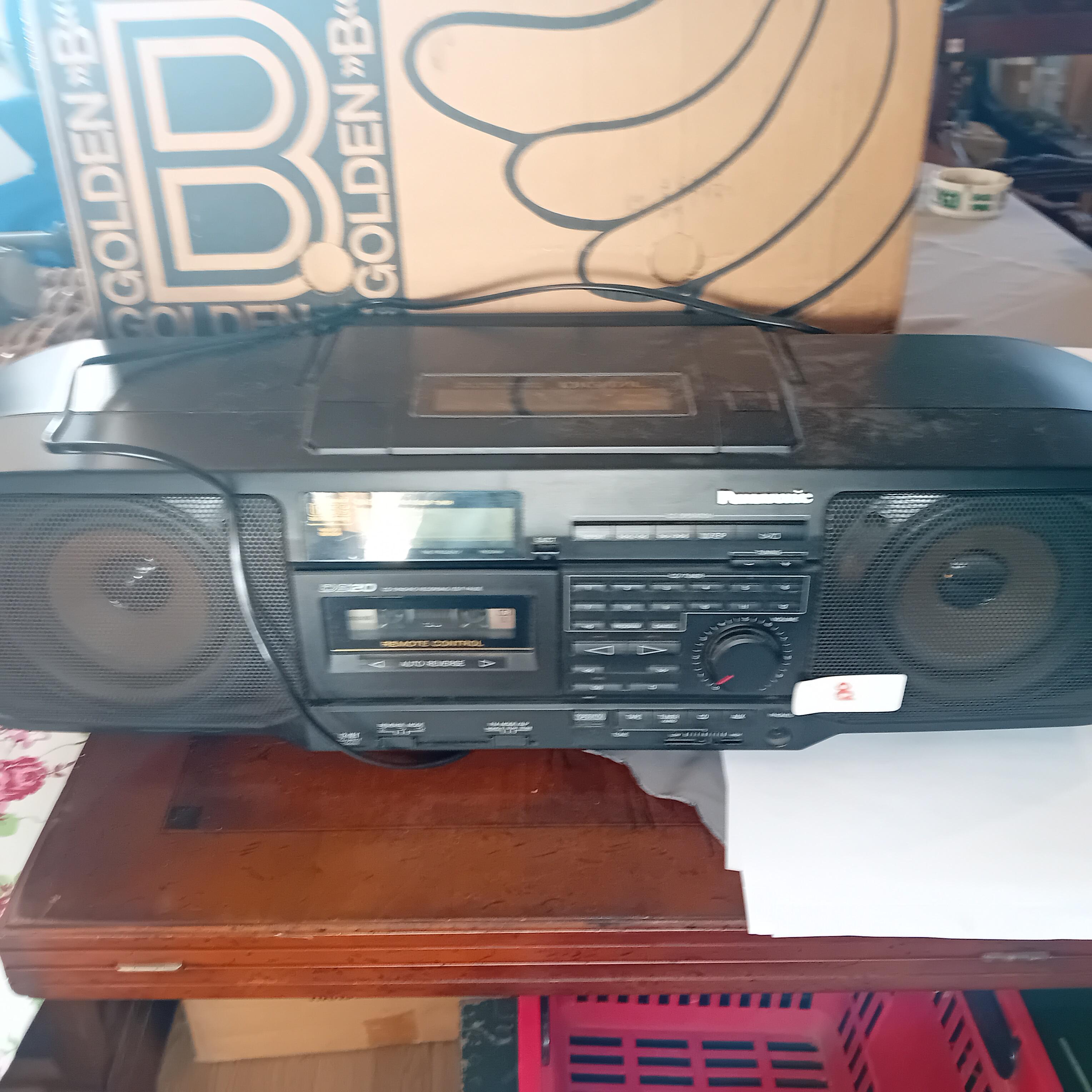 Draagbare radio-cassettespeler / boombox met dubbel cassettedeck, merk Panasonic (Lot: 8) – kavel bij Goeiendeal, Lommel