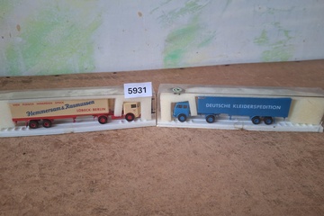 Afbeelding van Brekina, Mercedes-Benz LKW 'Hemmersam & Rasmussen' / 'Deutsche Kleiderspedition' Vrachtwagens Set (2 stuks), 1:87