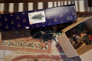 Afbeelding van Partij Kerstgerief oa Kerstboom, verlichting ed allen getest en werkend