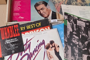 Afbeelding van Partij lege Lp hoezen in opbergdoos